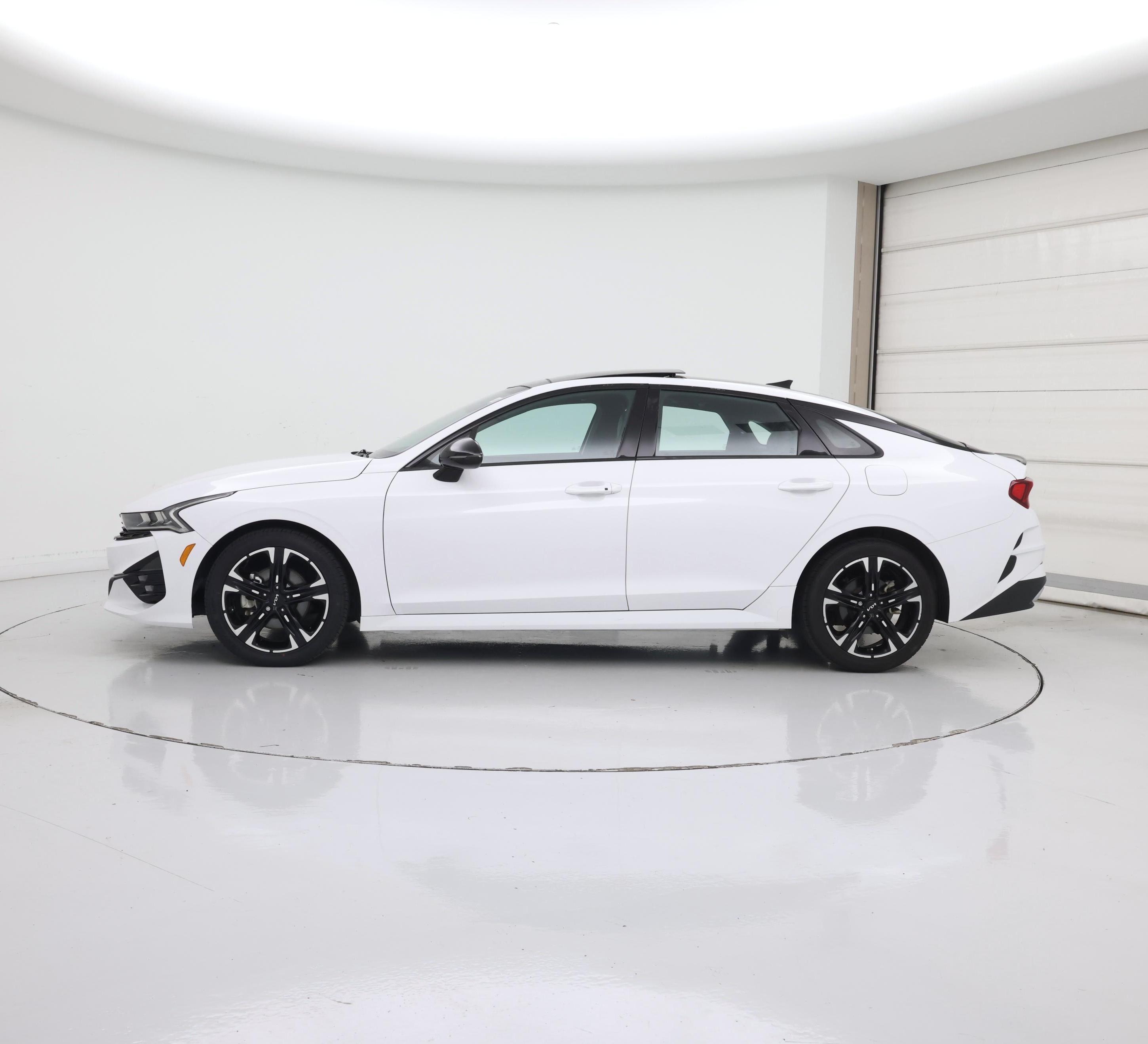 Thumbnail: 2022 Kia K5 - 3