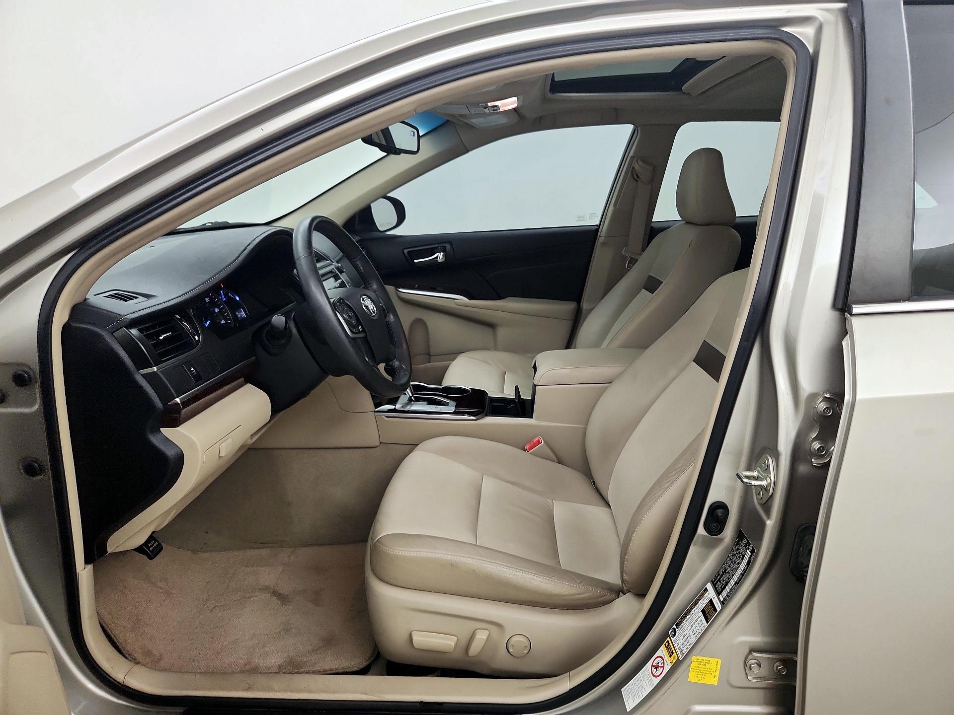 Thumbnail: 2014 Toyota Camry - 11