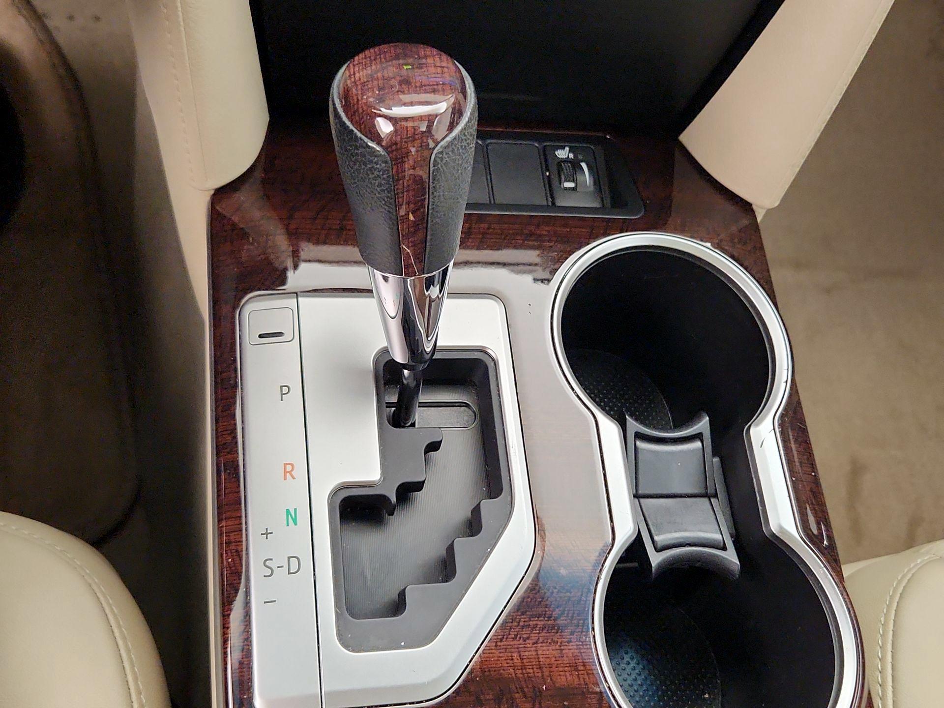 Thumbnail: 2014 Toyota Camry - 17