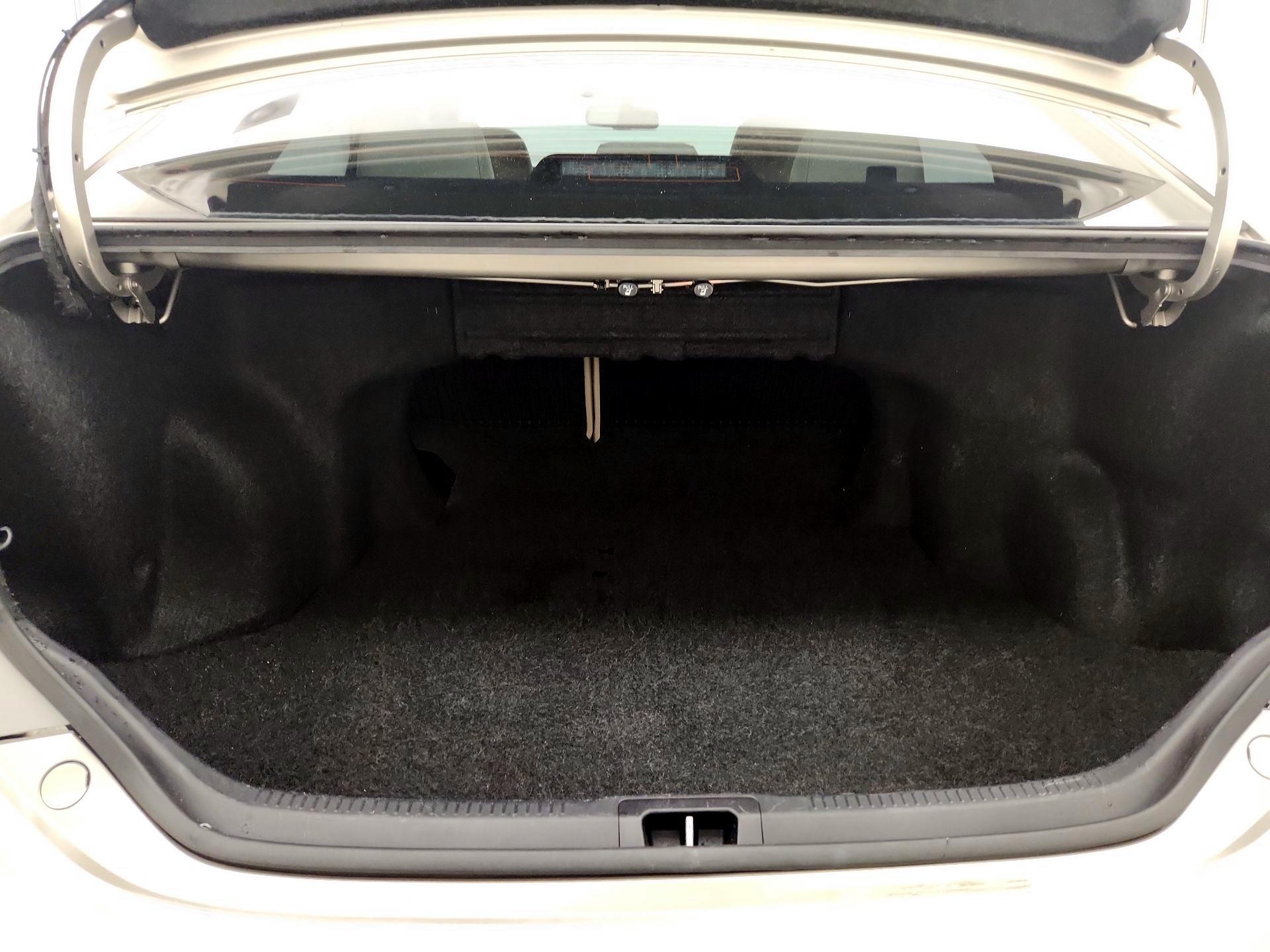 Thumbnail: 2014 Toyota Camry - 20