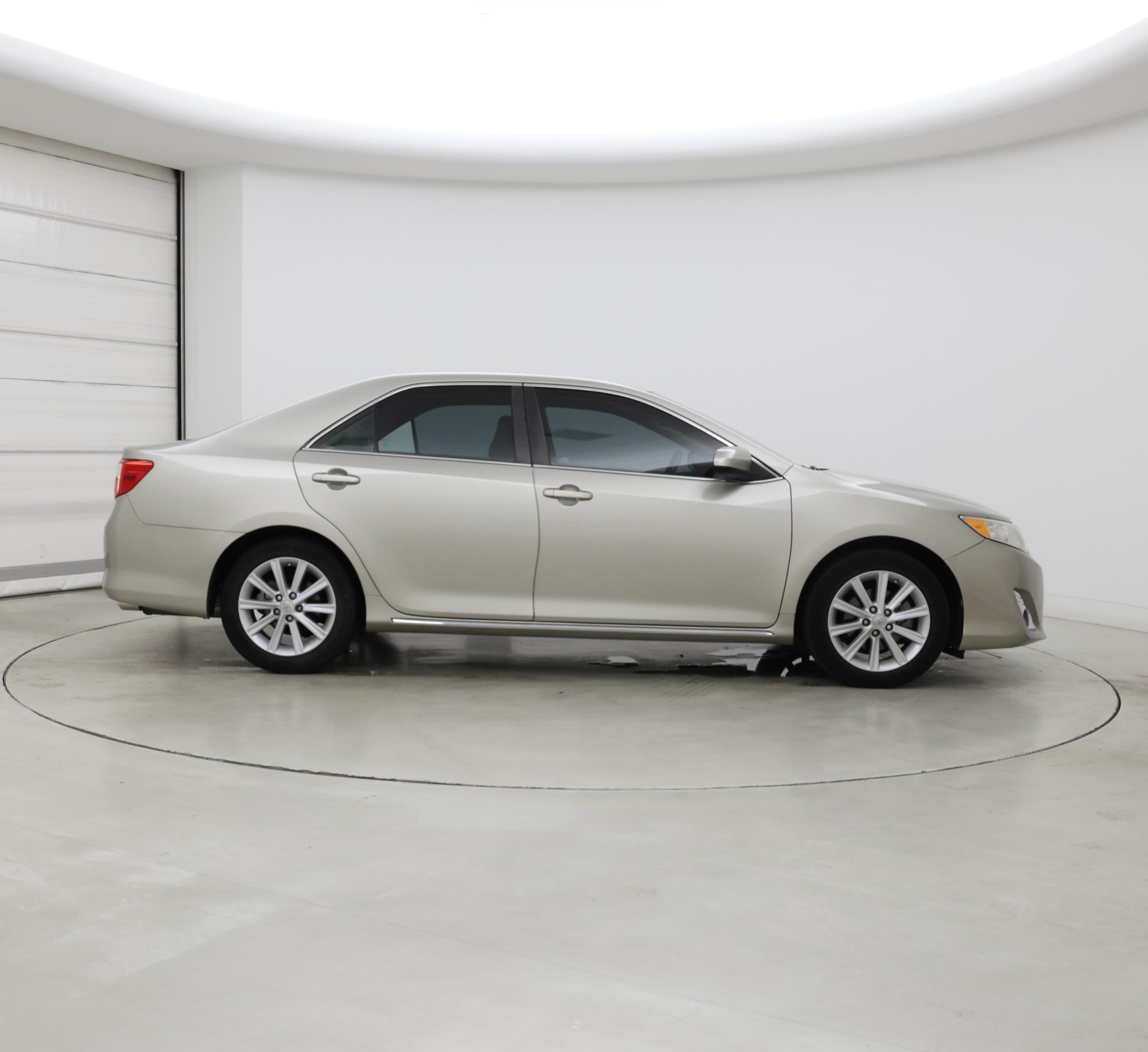 Thumbnail: 2014 Toyota Camry - 7