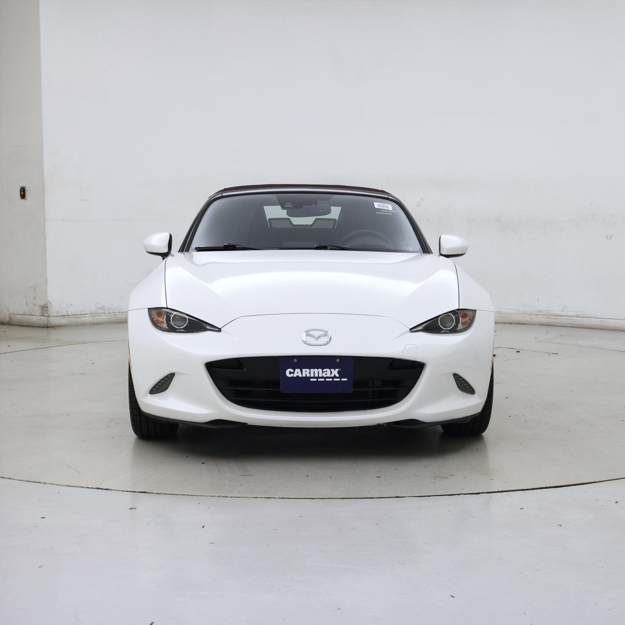 Thumbnail: 2018 Mazda MX-5 Miata - 5