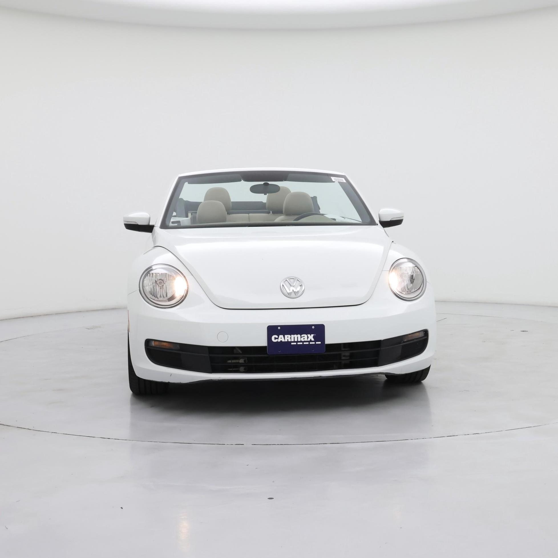 Thumbnail: 2015 Volkswagen Beetle - 4