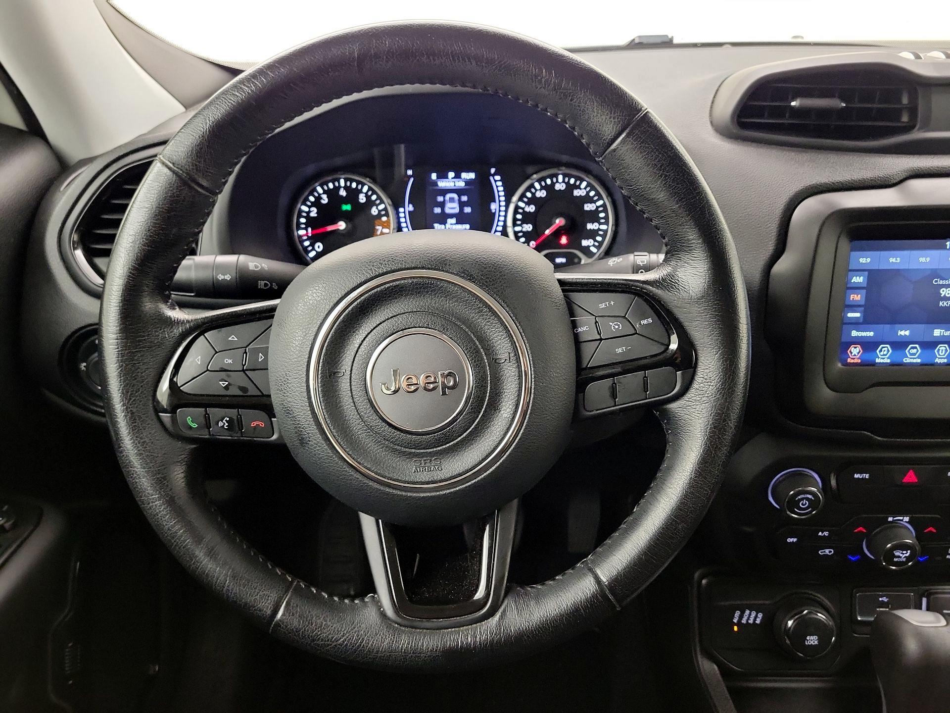 Thumbnail: 2020 Jeep Renegade - 10