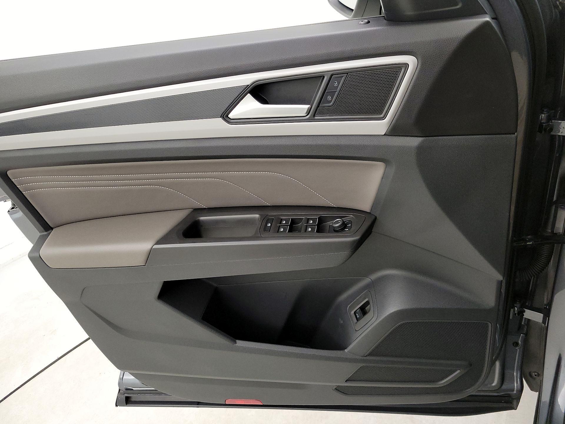Thumbnail: 2023 Volkswagen Atlas - 12