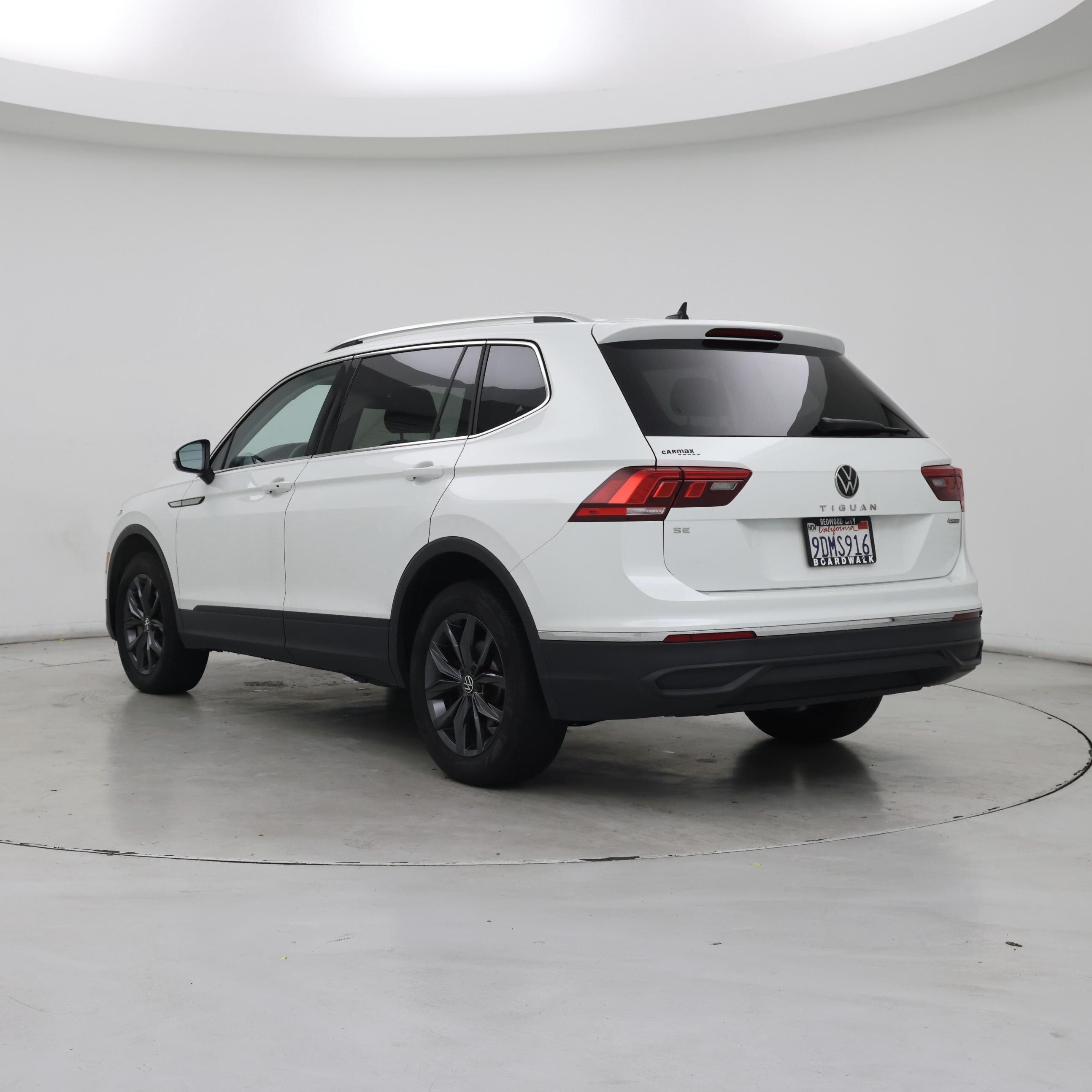 Thumbnail: 2023 Volkswagen Tiguan - 2