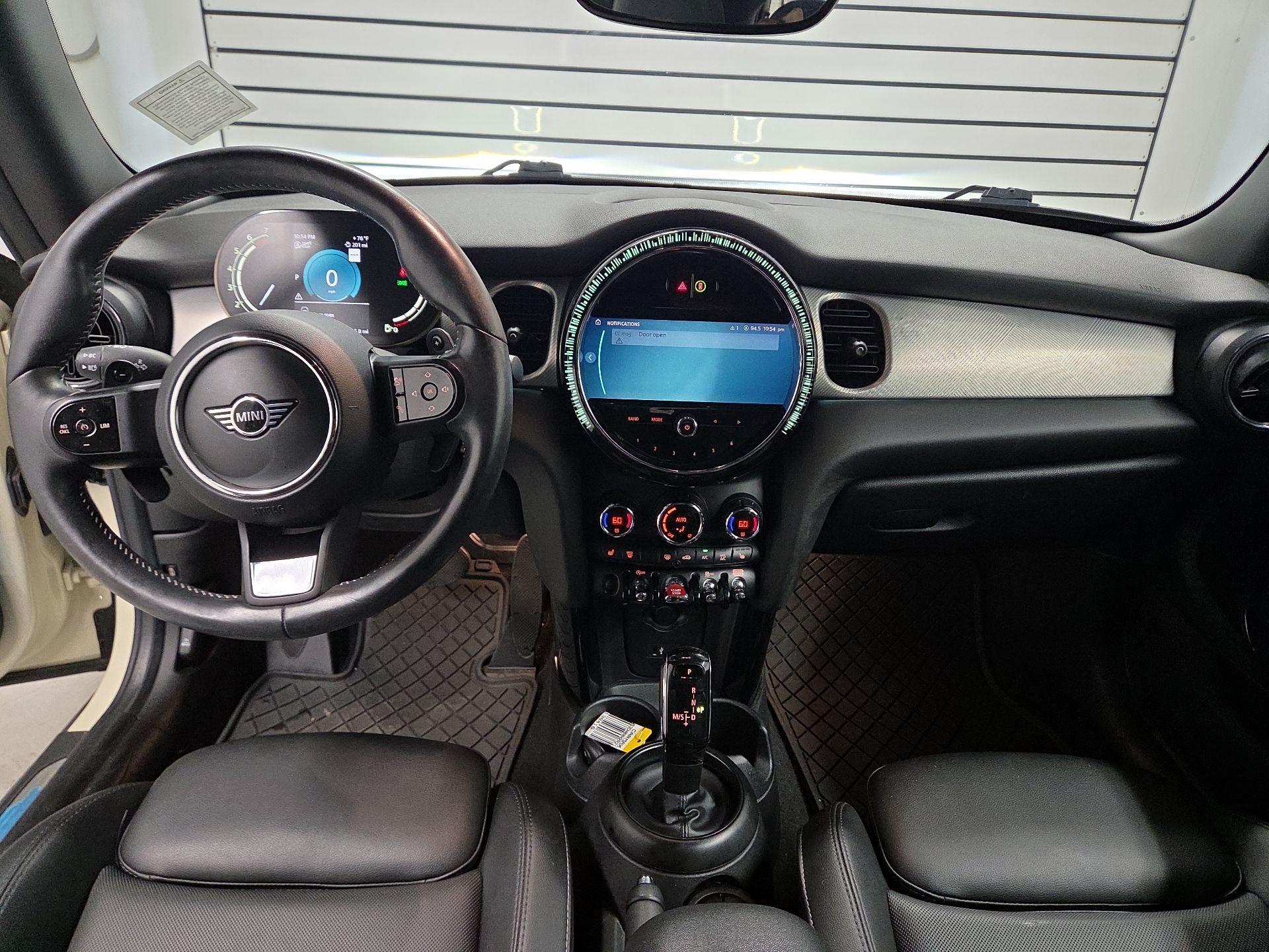 Thumbnail: 2022 MINI Cooper Hardtop - 9