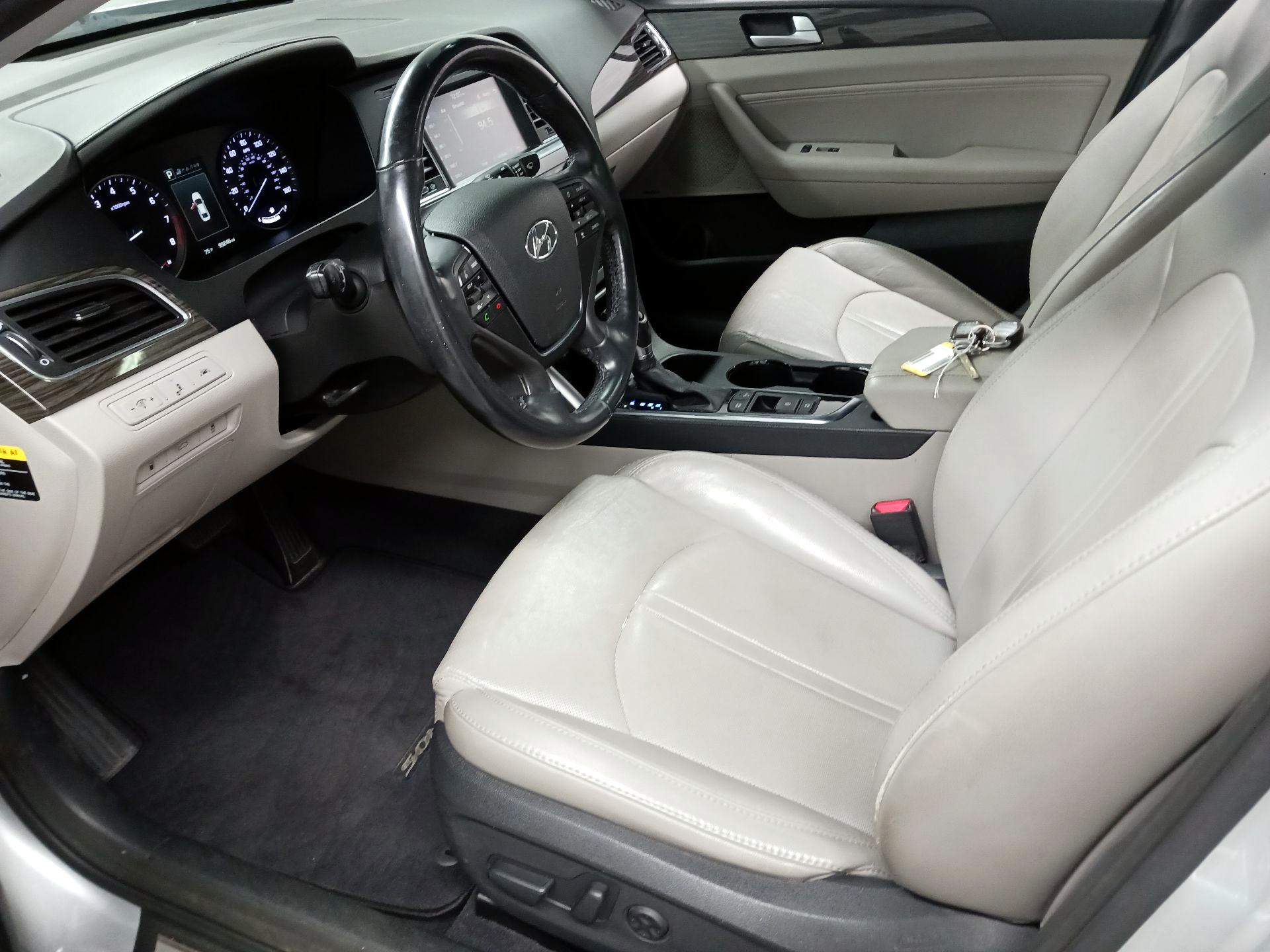 Thumbnail: 2015 Hyundai Sonata - 9