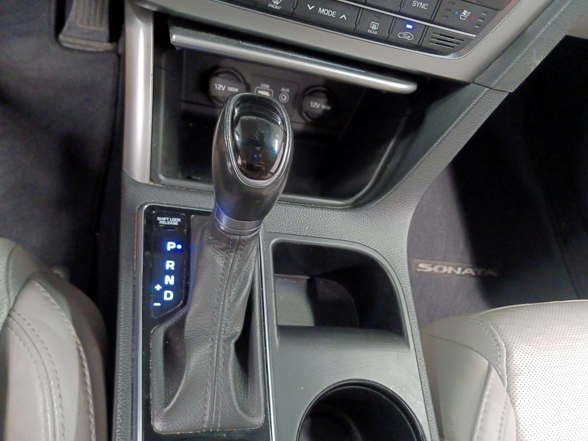 Thumbnail: 2015 Hyundai Sonata - 15