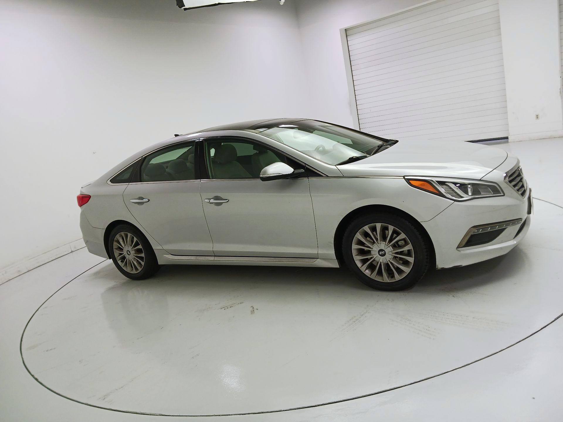 Thumbnail: 2015 Hyundai Sonata - 4