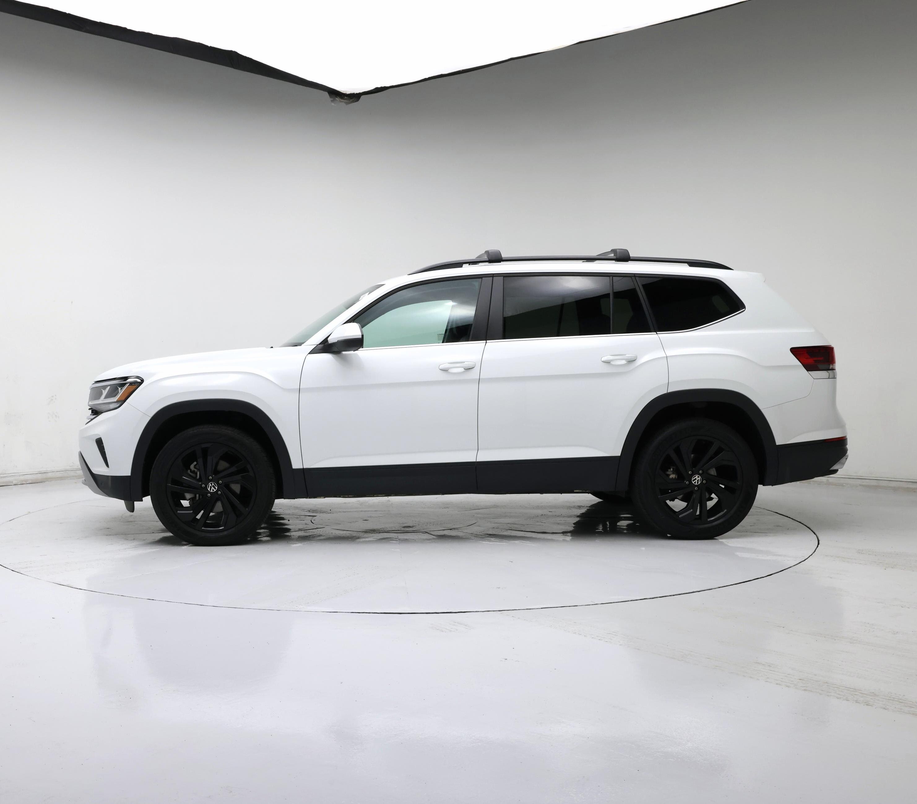Thumbnail: 2023 Volkswagen Atlas - 3