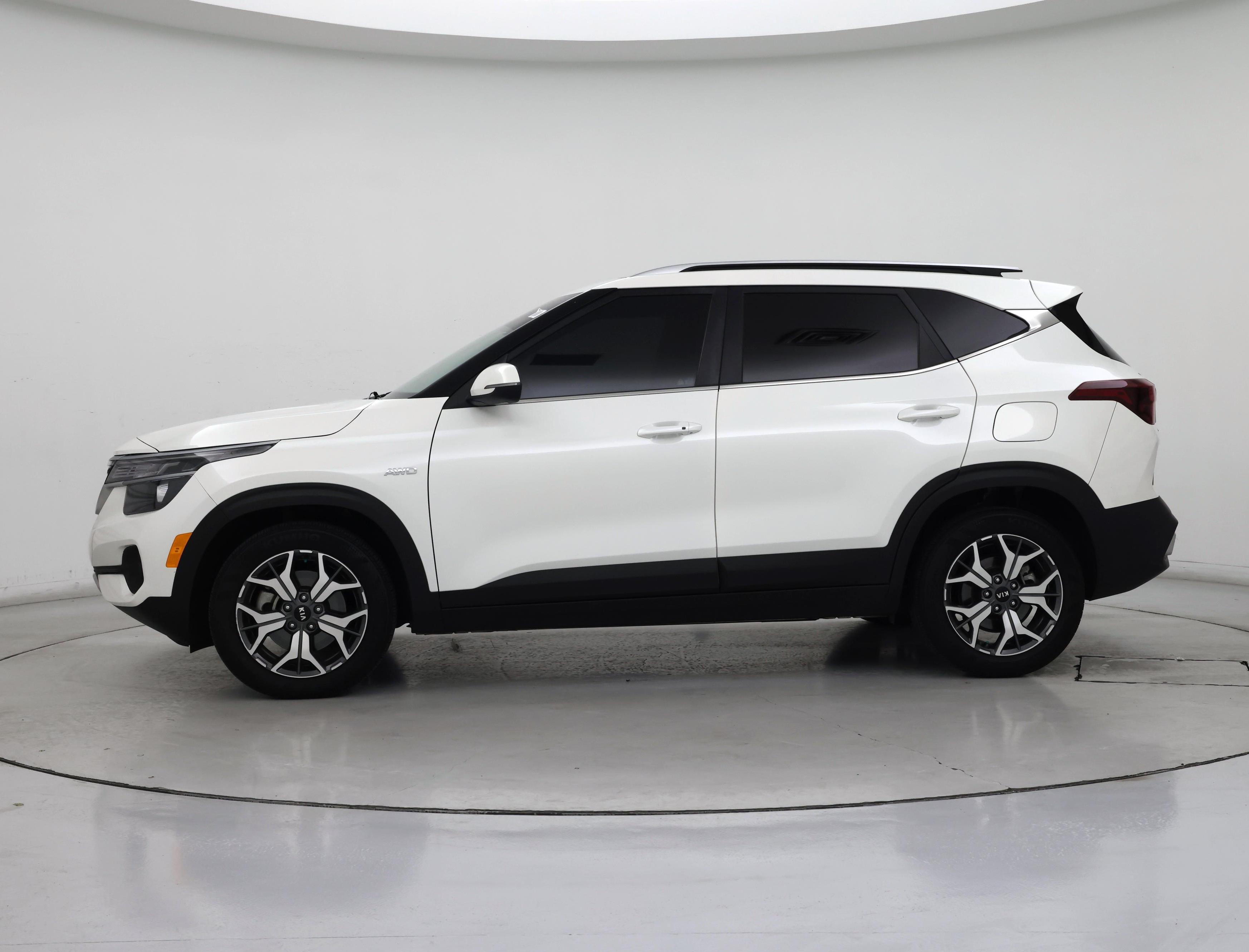 Thumbnail: 2021 Kia Seltos - 3