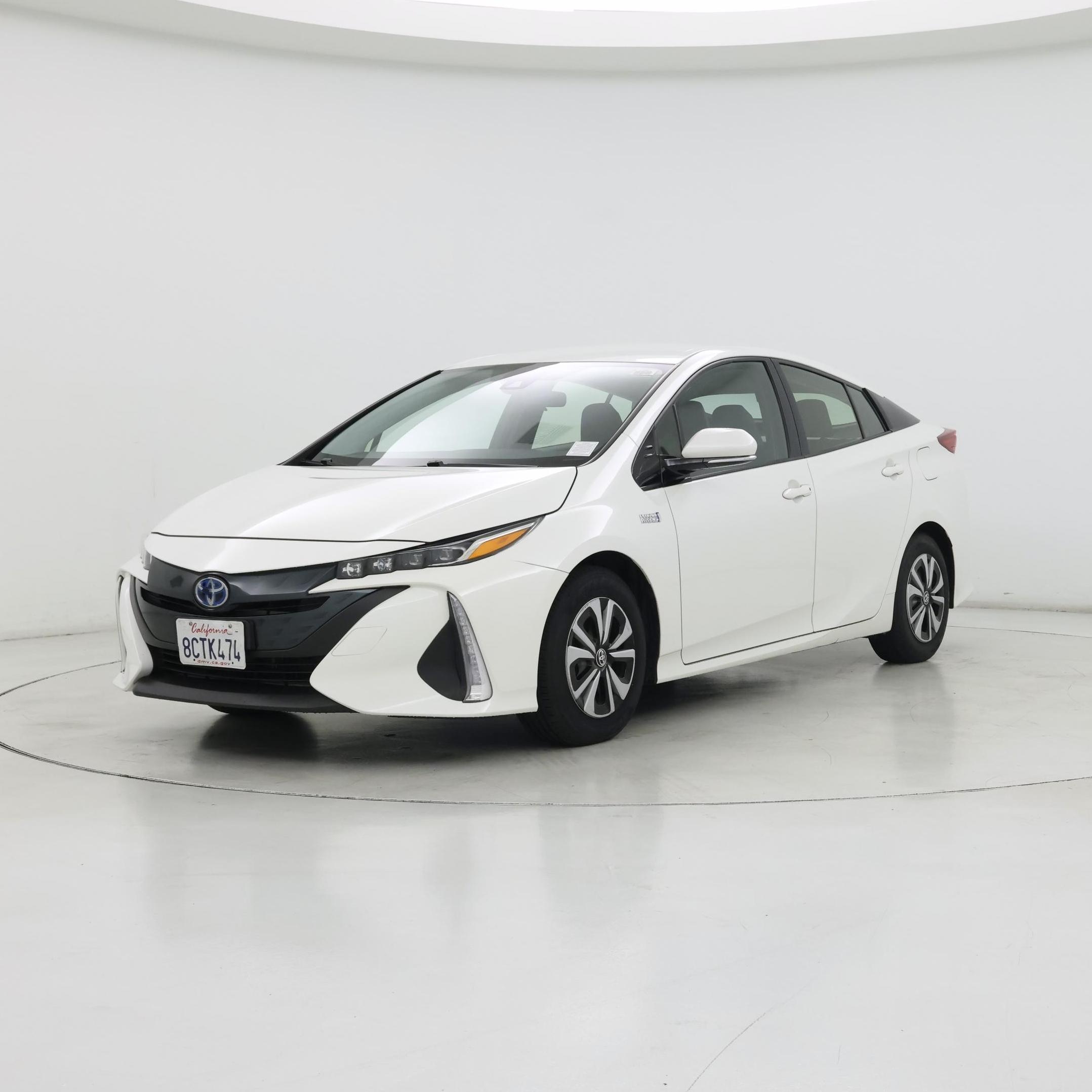 Thumbnail: 2017 Toyota Prius Prime - 4