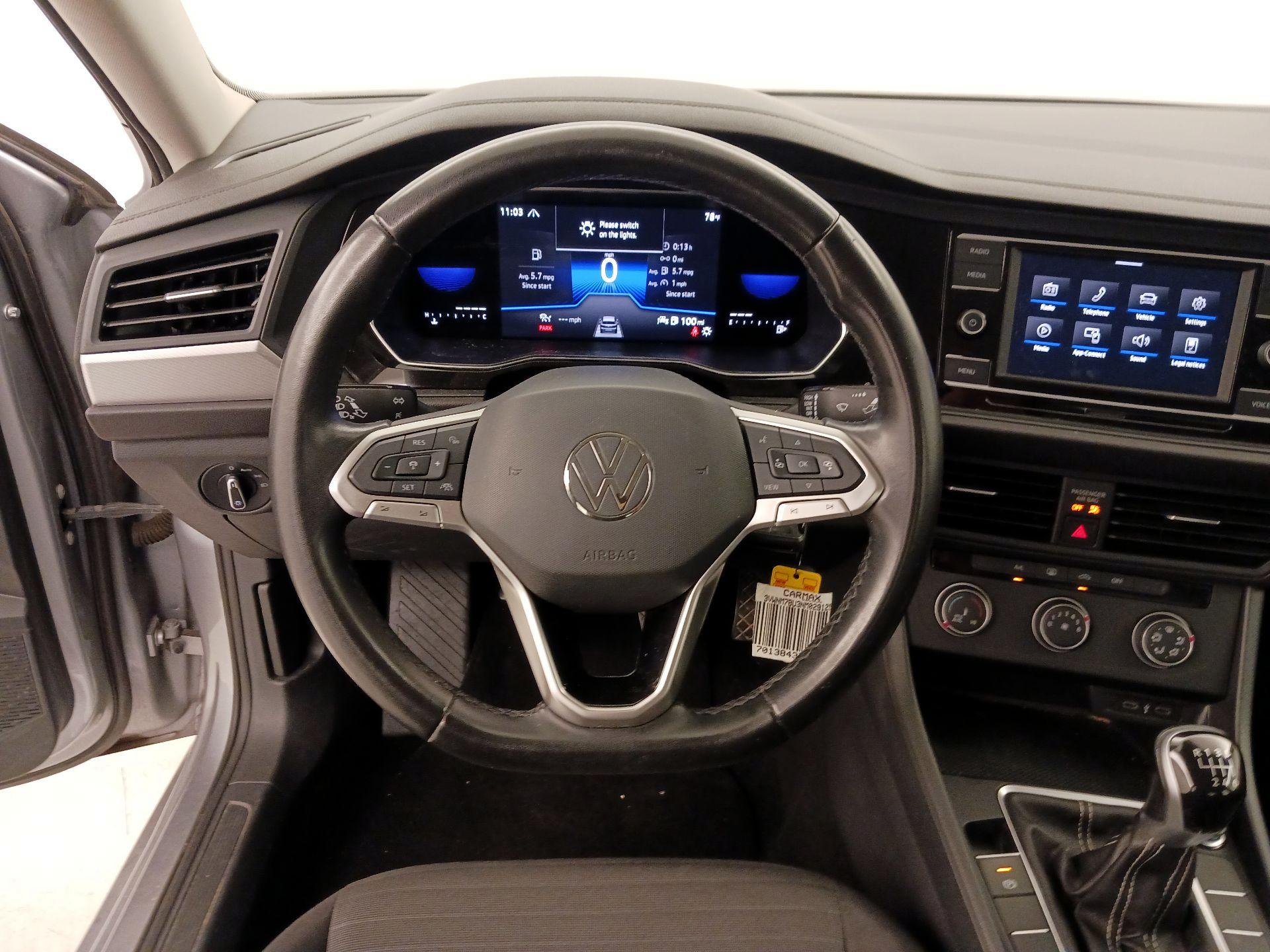 Thumbnail: 2022 Volkswagen Jetta - 10