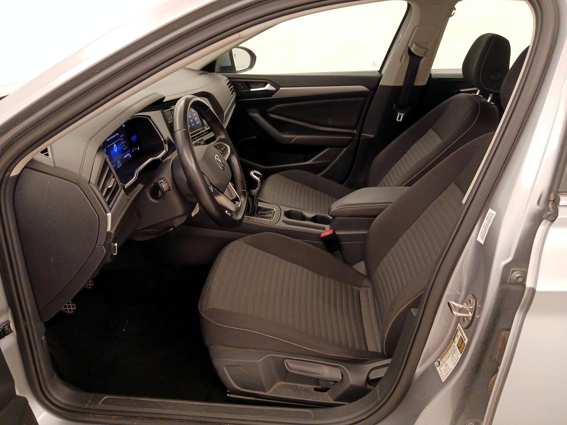 Thumbnail: 2022 Volkswagen Jetta - 11