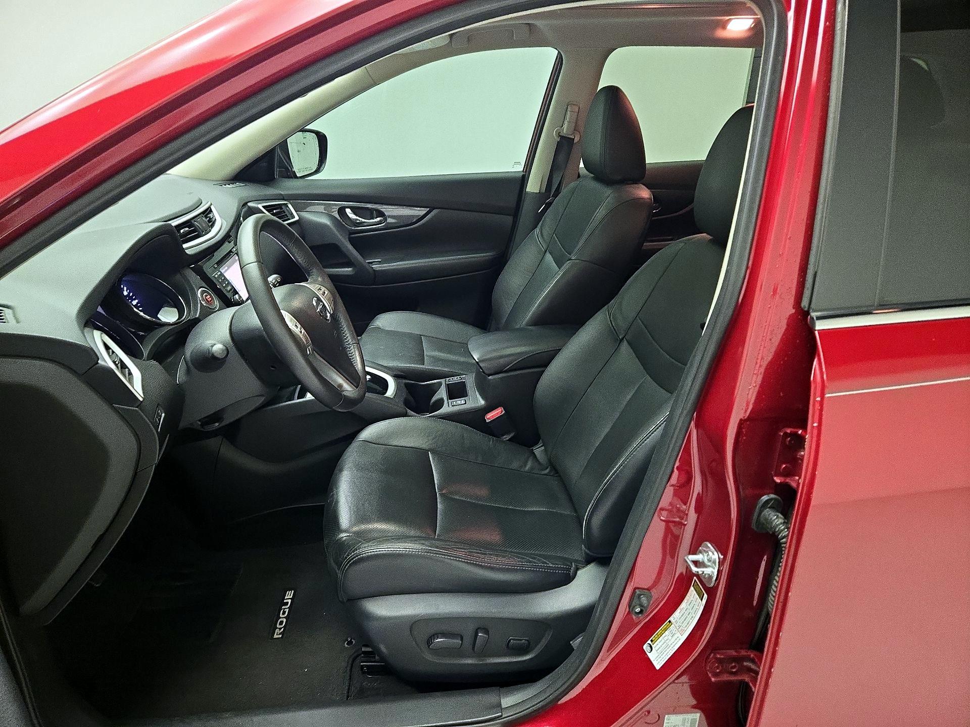 Thumbnail: 2015 Nissan Rogue - 9