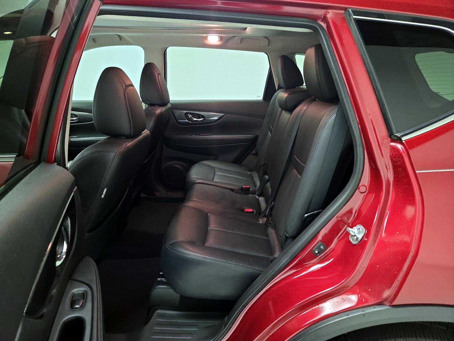 Thumbnail: 2015 Nissan Rogue - 19