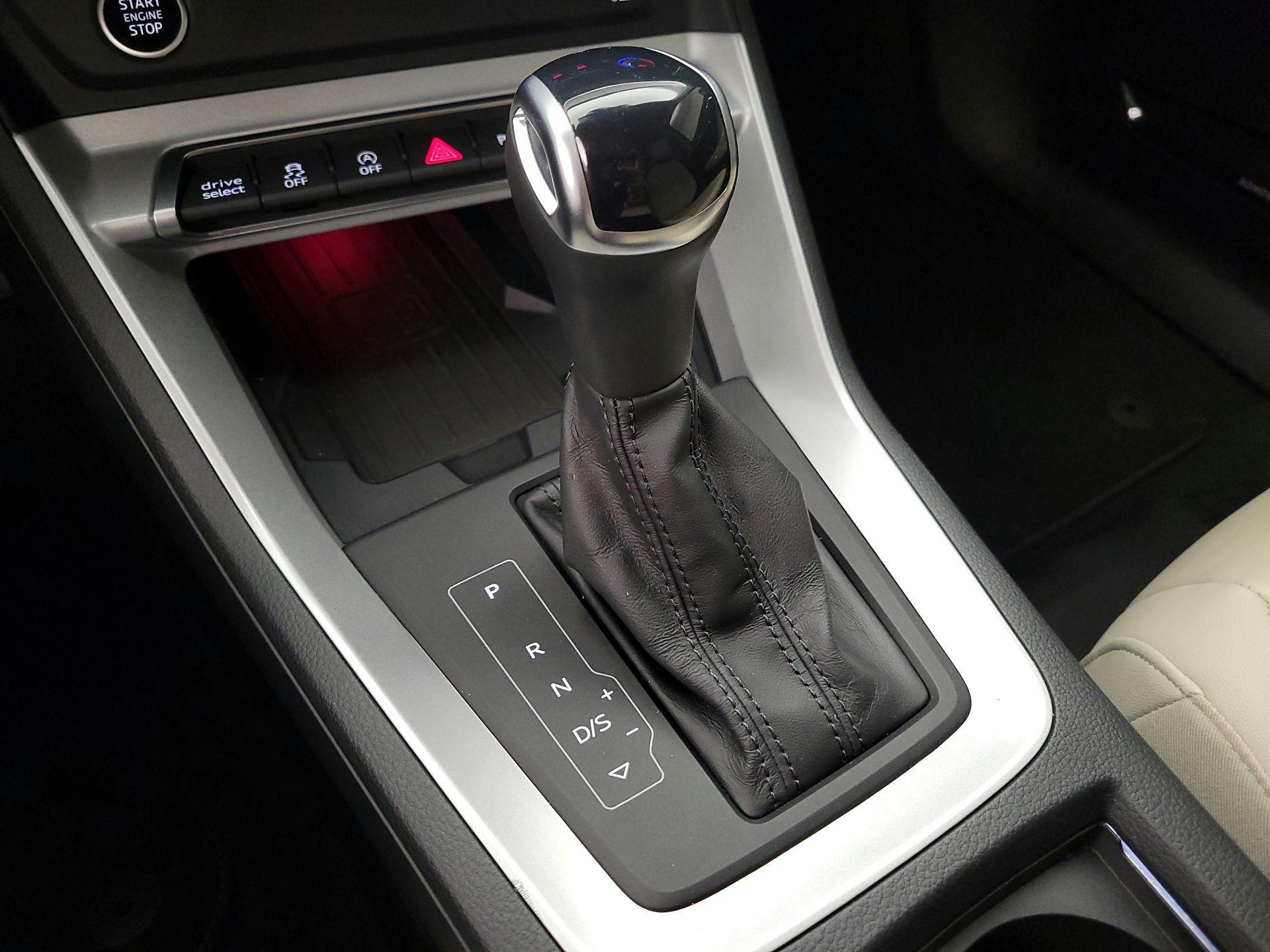 Thumbnail: 2024 Audi Q3 - 18