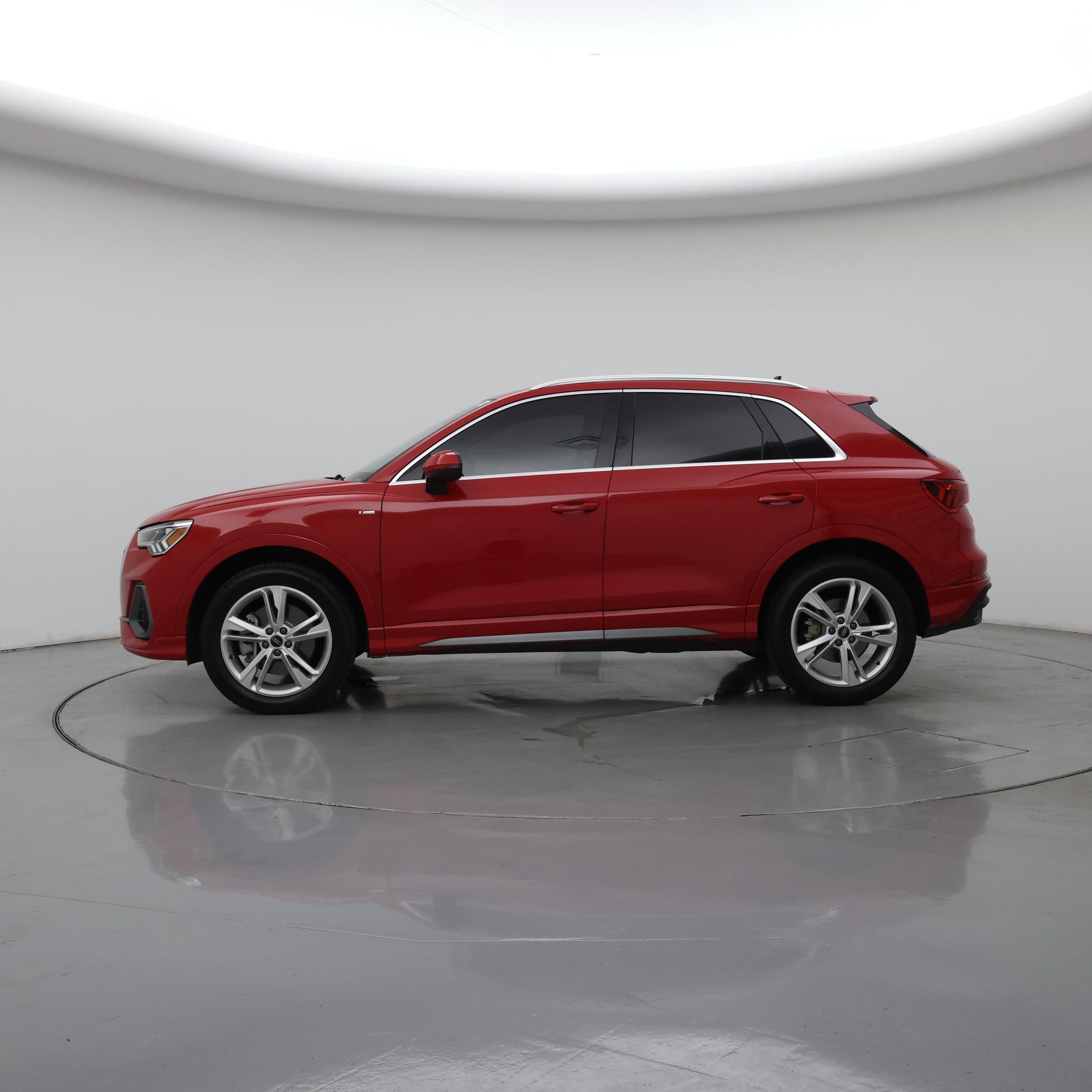 Thumbnail: 2024 Audi Q3 - 3