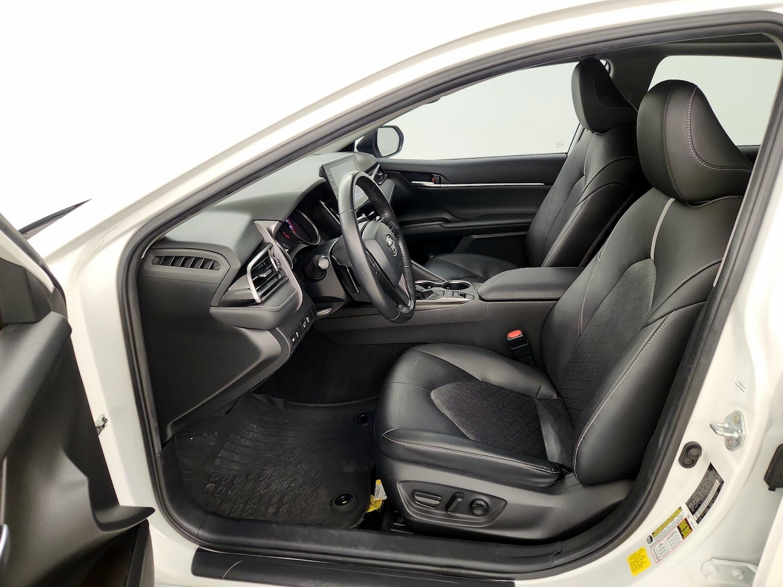 2021 Toyota Camry XSE - Photo 12
