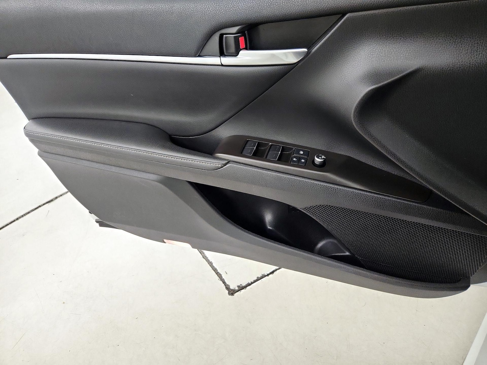 2021 Toyota Camry XSE - Photo 13