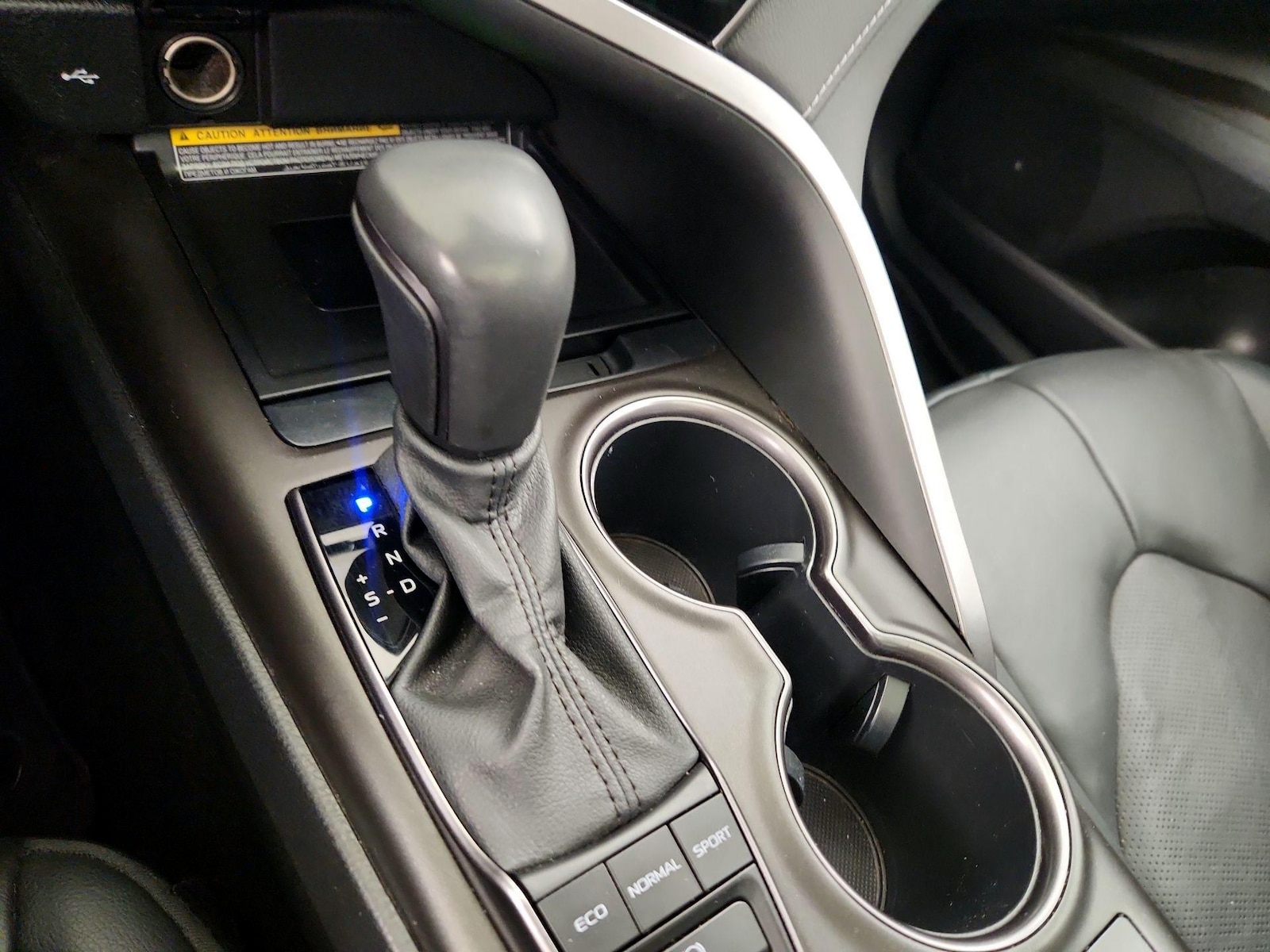 2021 Toyota Camry XSE - Photo 18