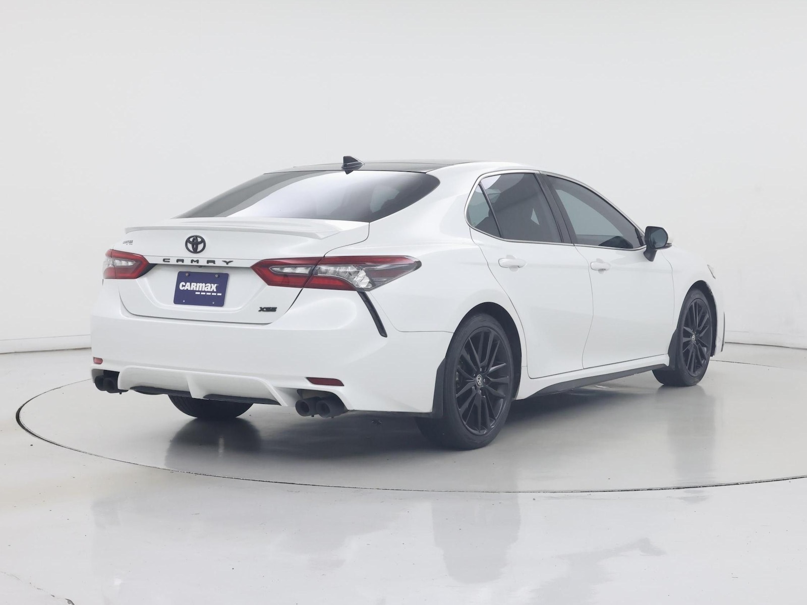 2021 Toyota Camry XSE - Photo 9