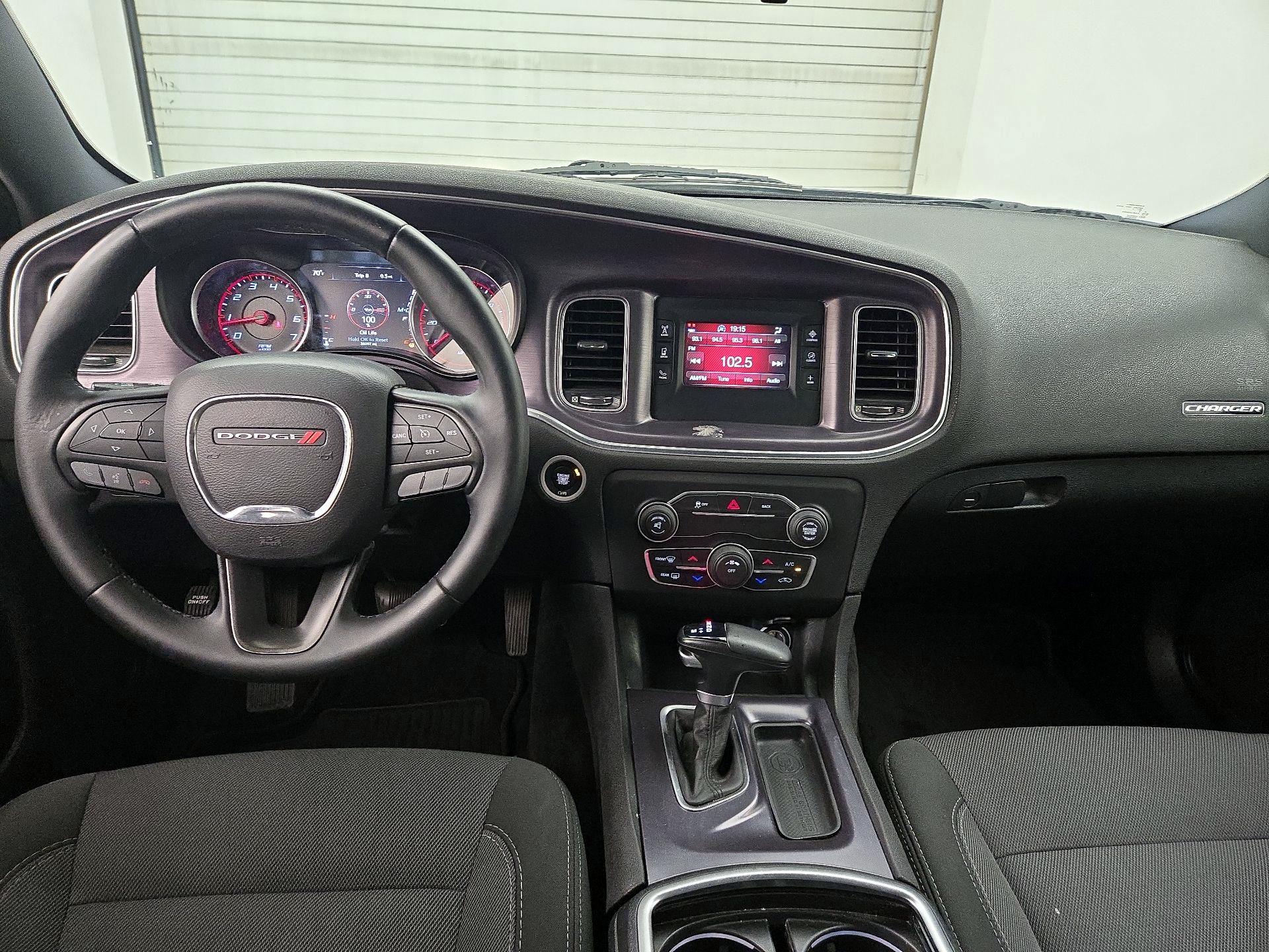 Thumbnail: 2016 Dodge Charger - 9
