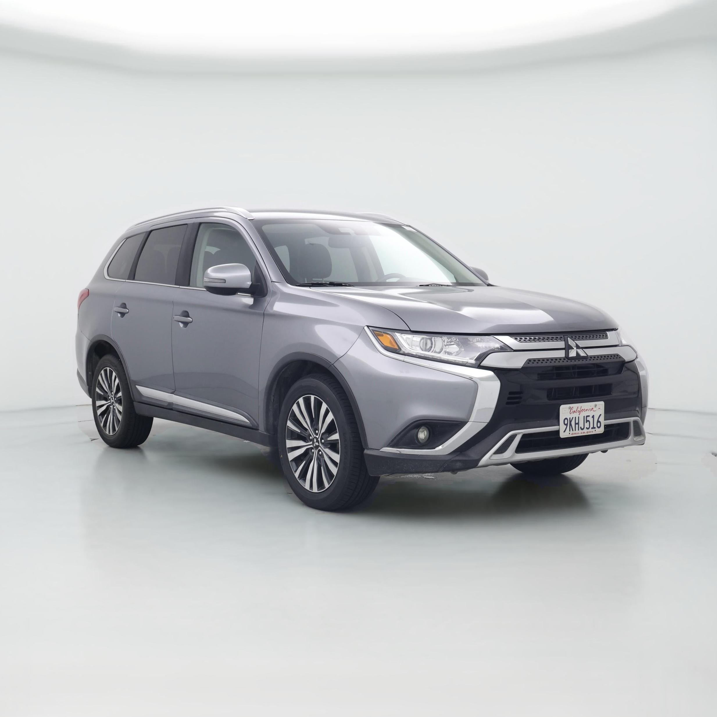 Thumbnail: 2020 Mitsubishi Outlander - 1