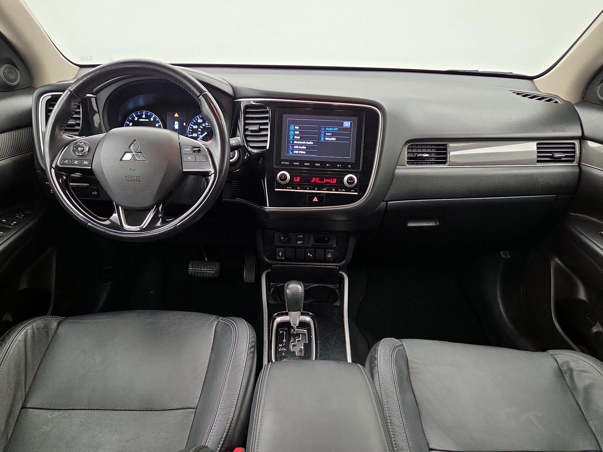 Thumbnail: 2020 Mitsubishi Outlander - 9