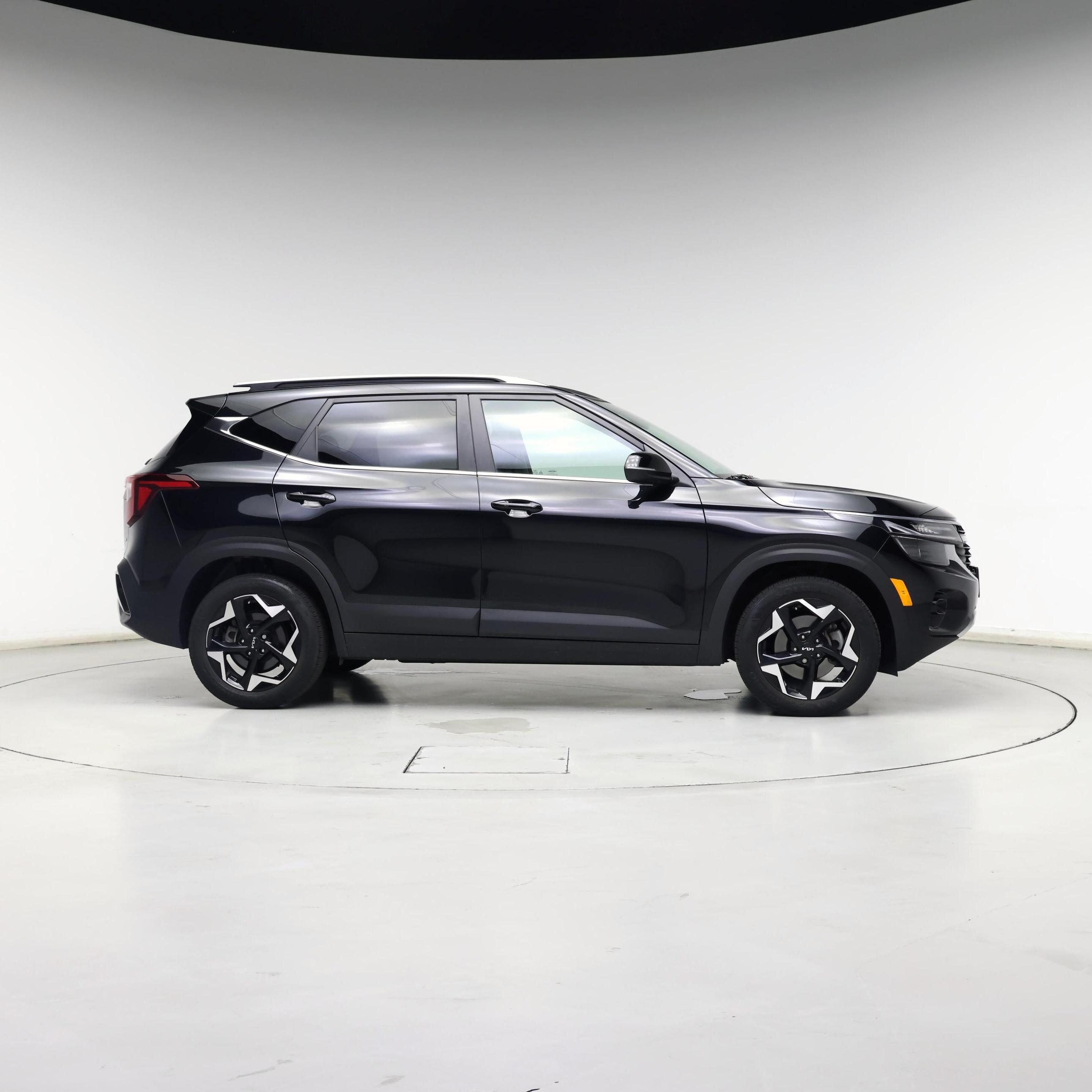Thumbnail: 2024 Kia Seltos - 7
