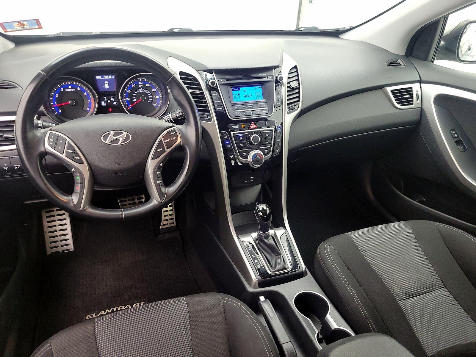 2016 Hyundai Elantra GT Base - Photo 10