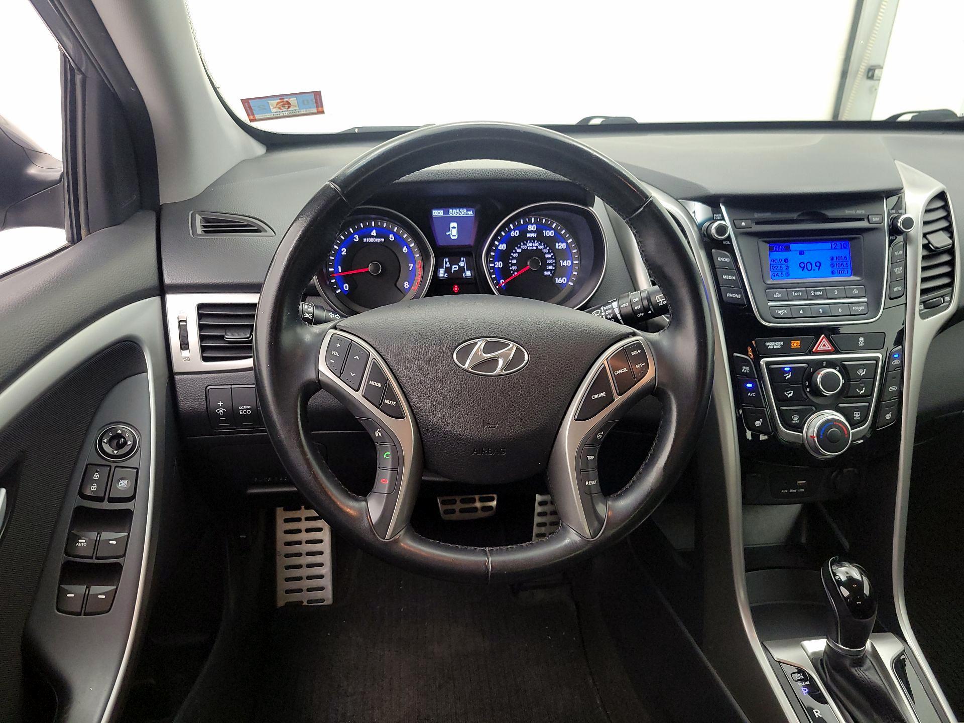 Thumbnail: 2016 Hyundai Elantra - 10