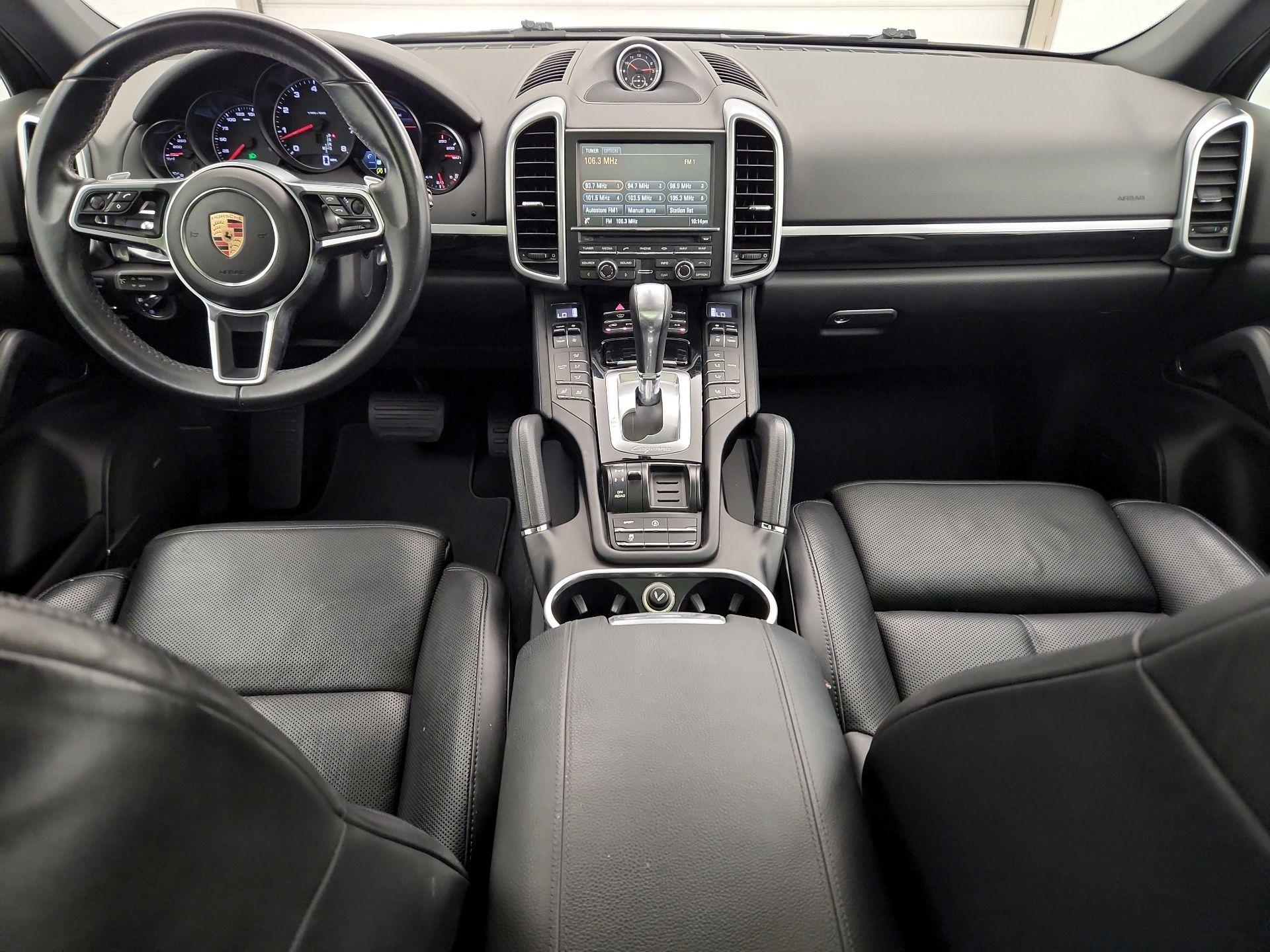 Thumbnail: 2016 Porsche Cayenne - 9