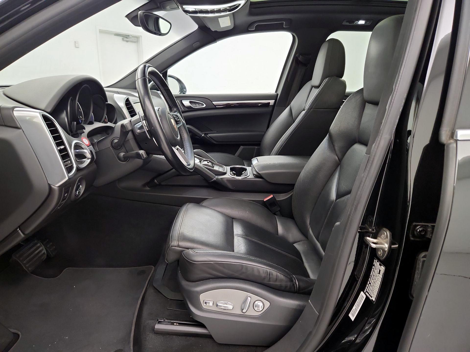 Thumbnail: 2016 Porsche Cayenne - 11