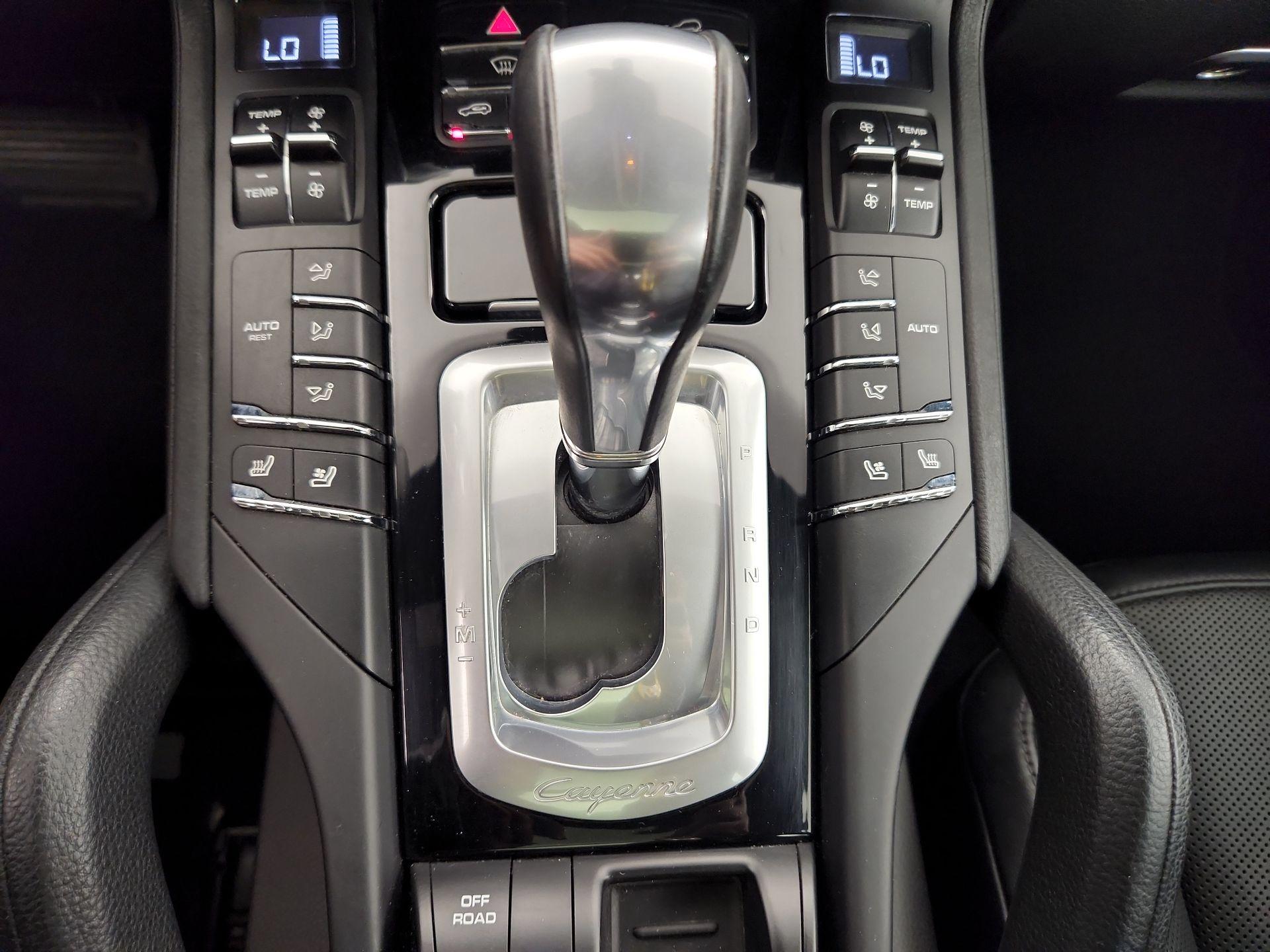 Thumbnail: 2016 Porsche Cayenne - 17