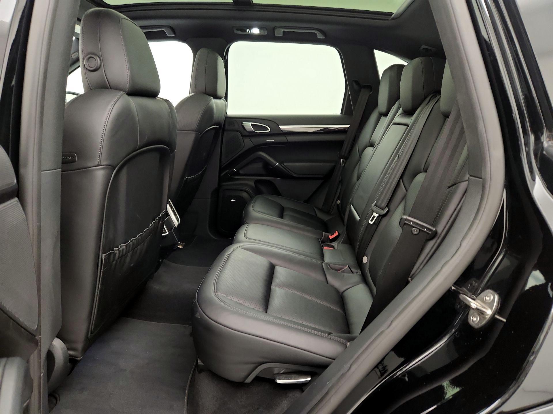 Thumbnail: 2016 Porsche Cayenne - 20