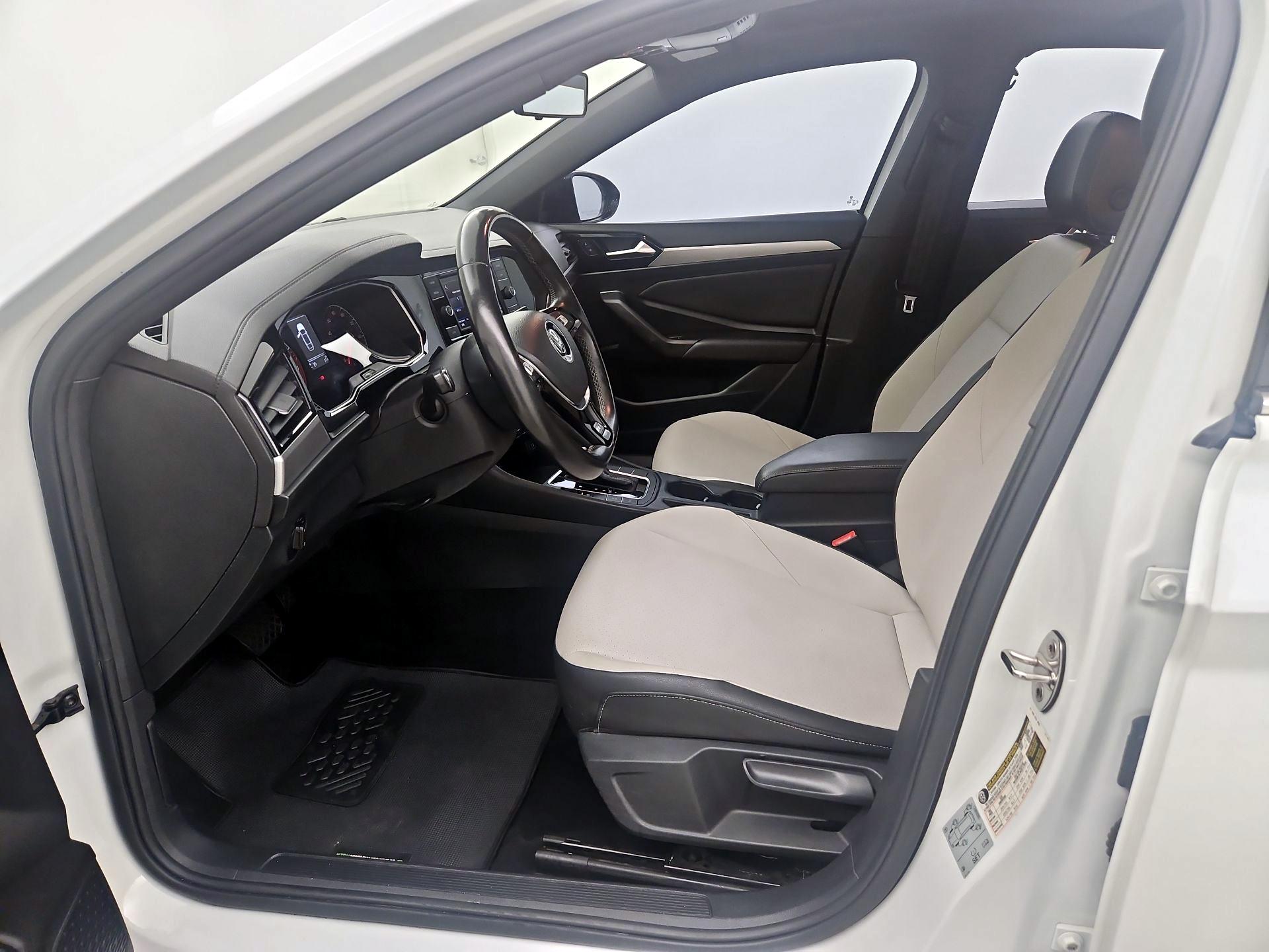 Thumbnail: 2019 Volkswagen Jetta - 11