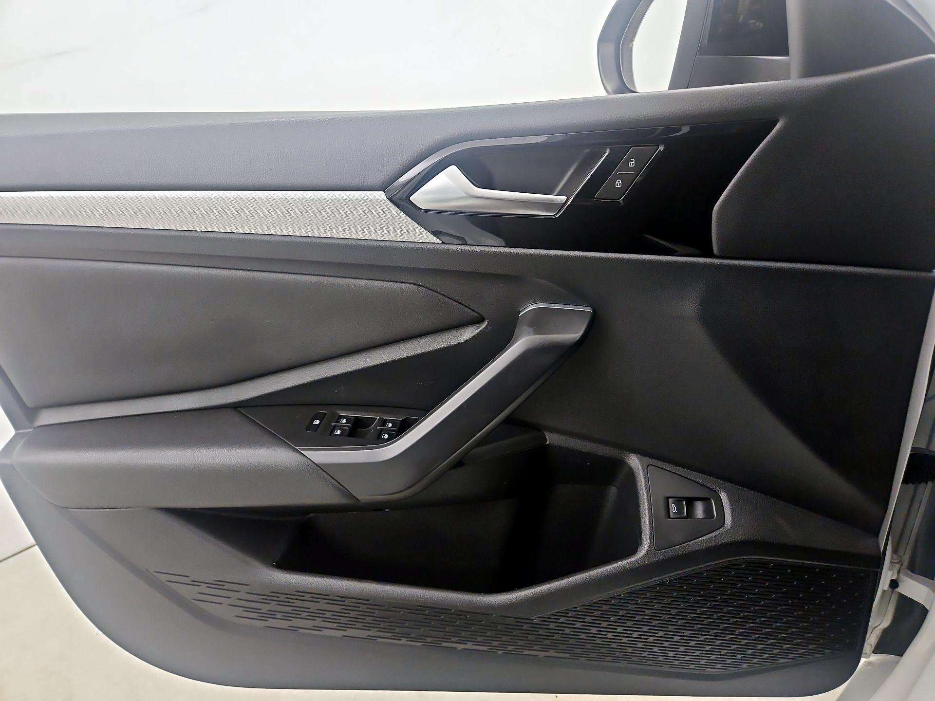 Thumbnail: 2019 Volkswagen Jetta - 12