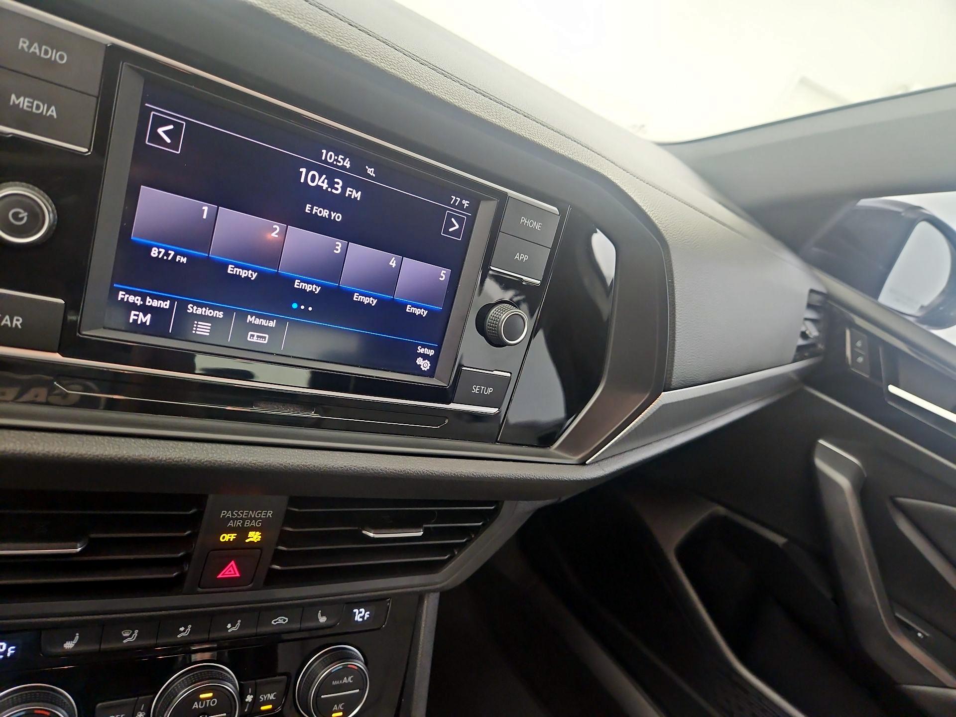 Thumbnail: 2019 Volkswagen Jetta - 15