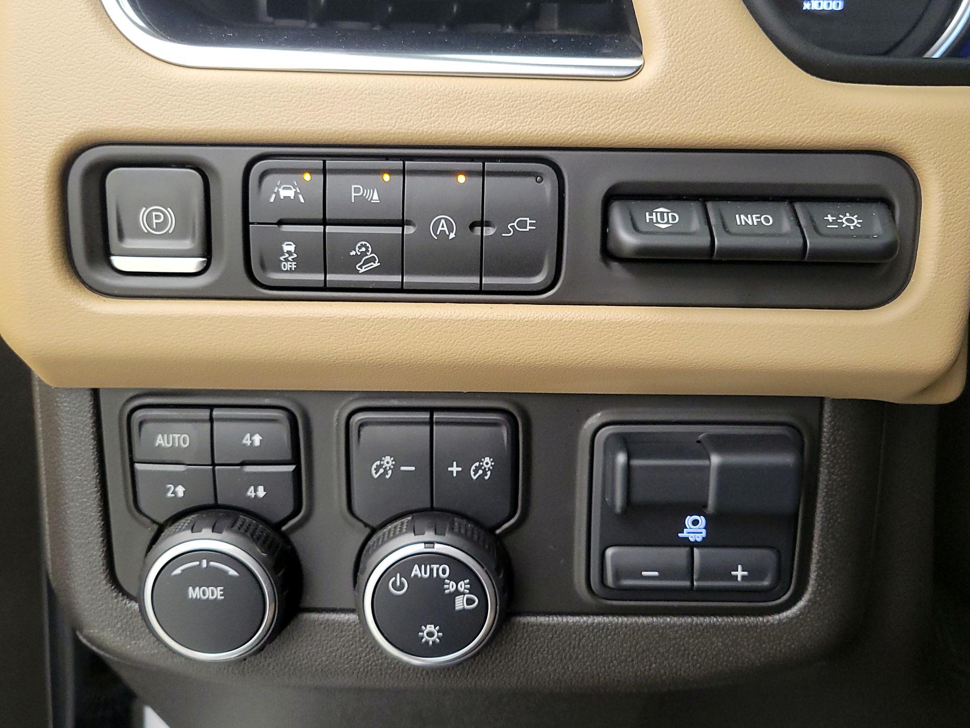 Thumbnail: 2021 Chevrolet Suburban - 13