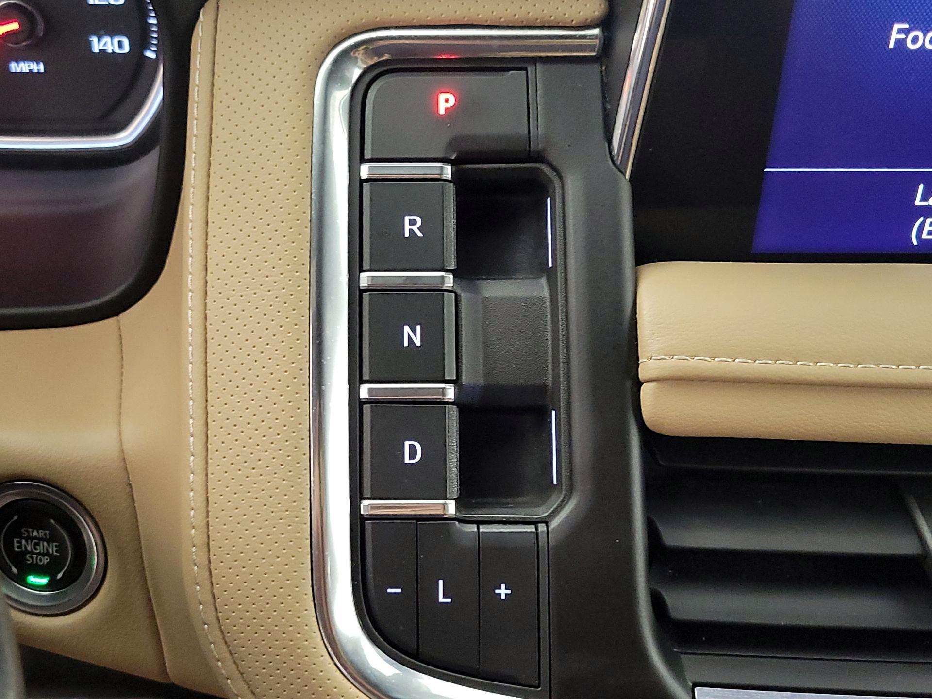 Thumbnail: 2021 Chevrolet Suburban - 17