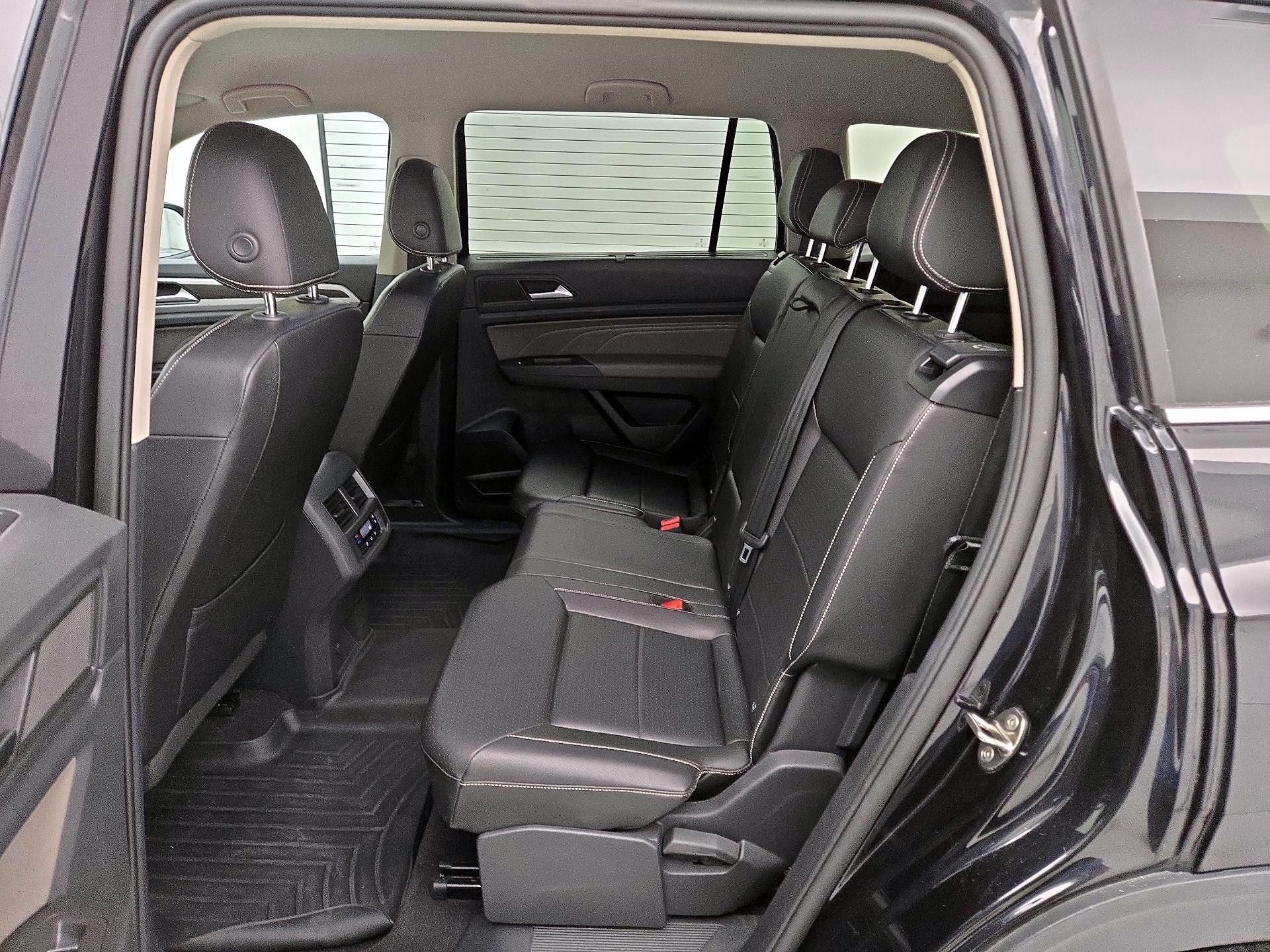 Thumbnail: 2023 Volkswagen Atlas - 19