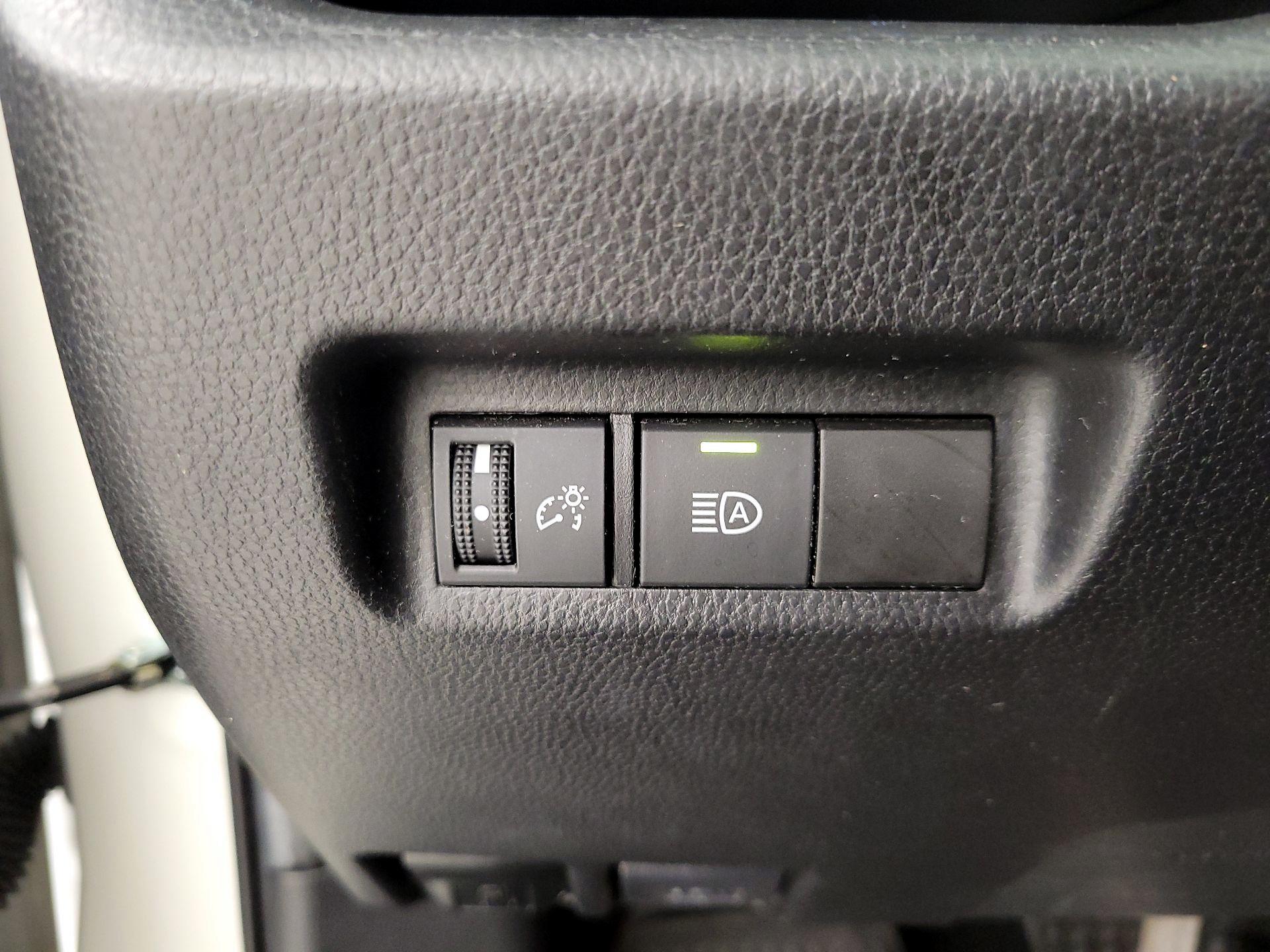Thumbnail: 2021 Toyota RAV4 - 13