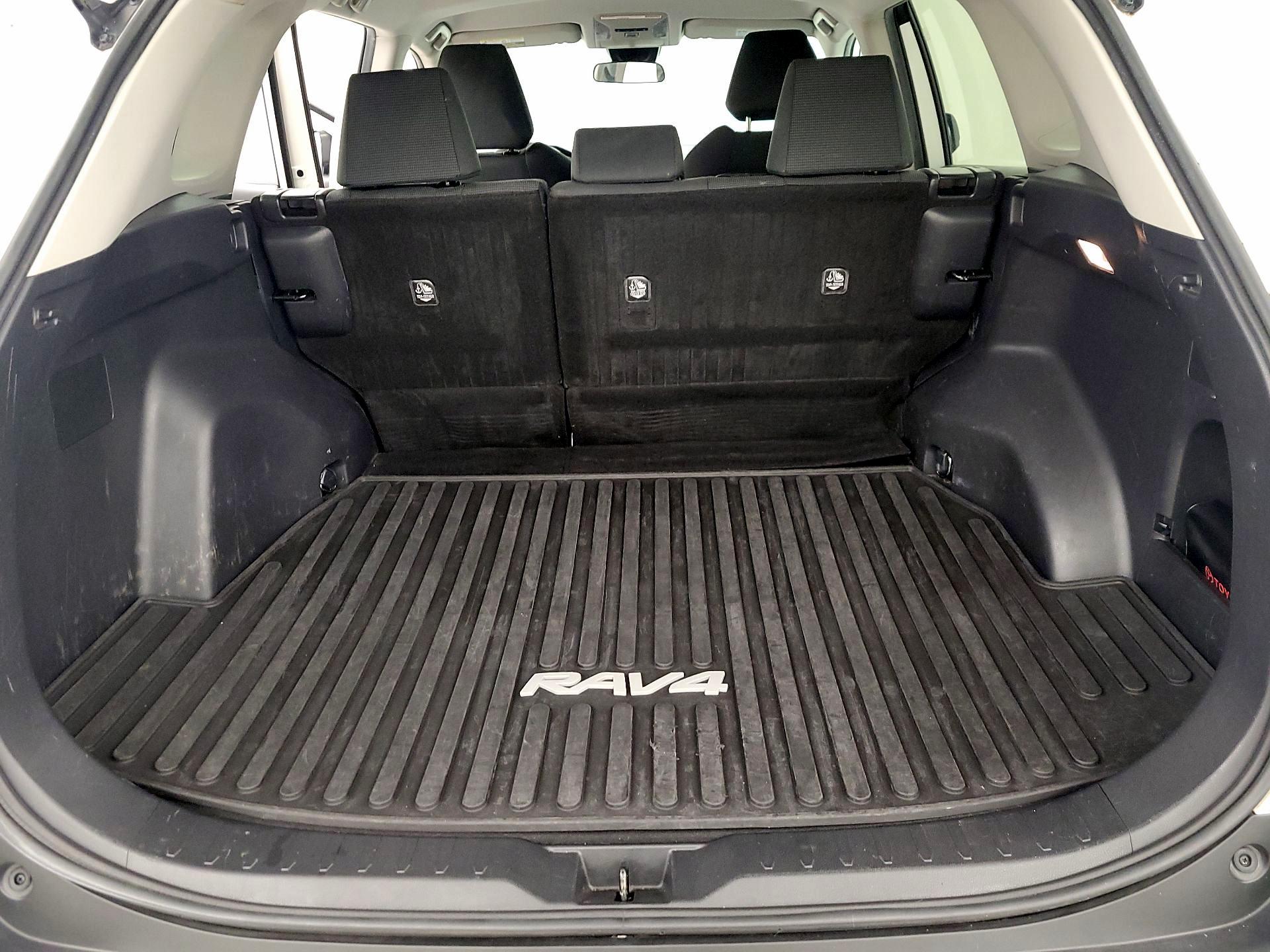 Thumbnail: 2021 Toyota RAV4 - 20