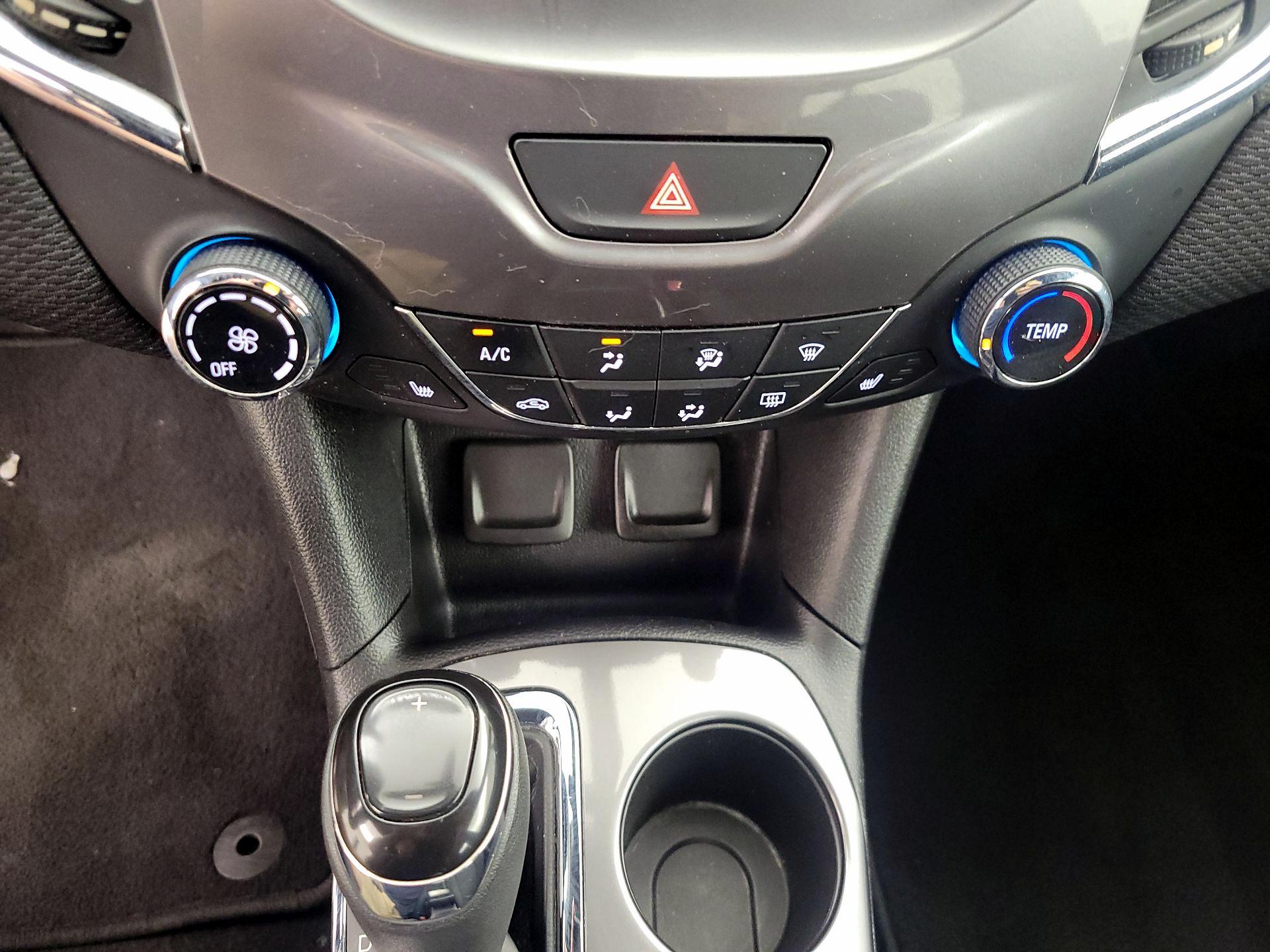 Thumbnail: 2018 Chevrolet Cruze - 16