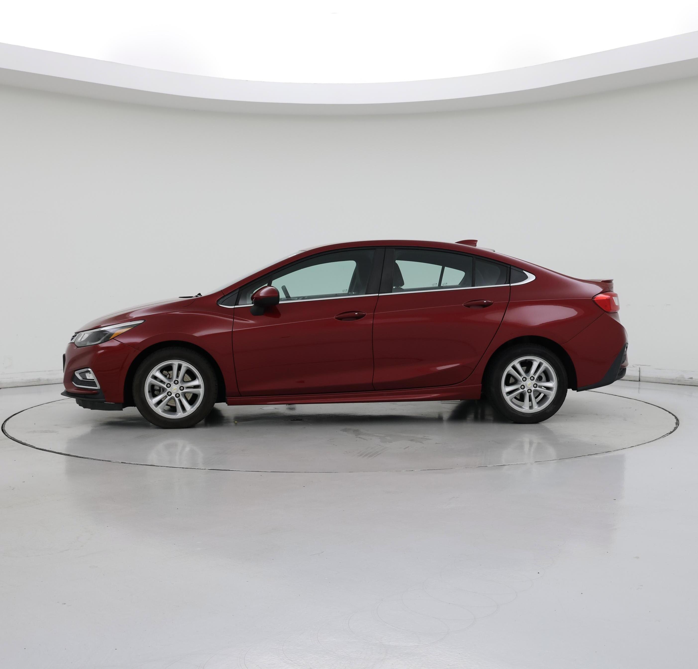 Thumbnail: 2018 Chevrolet Cruze - 3