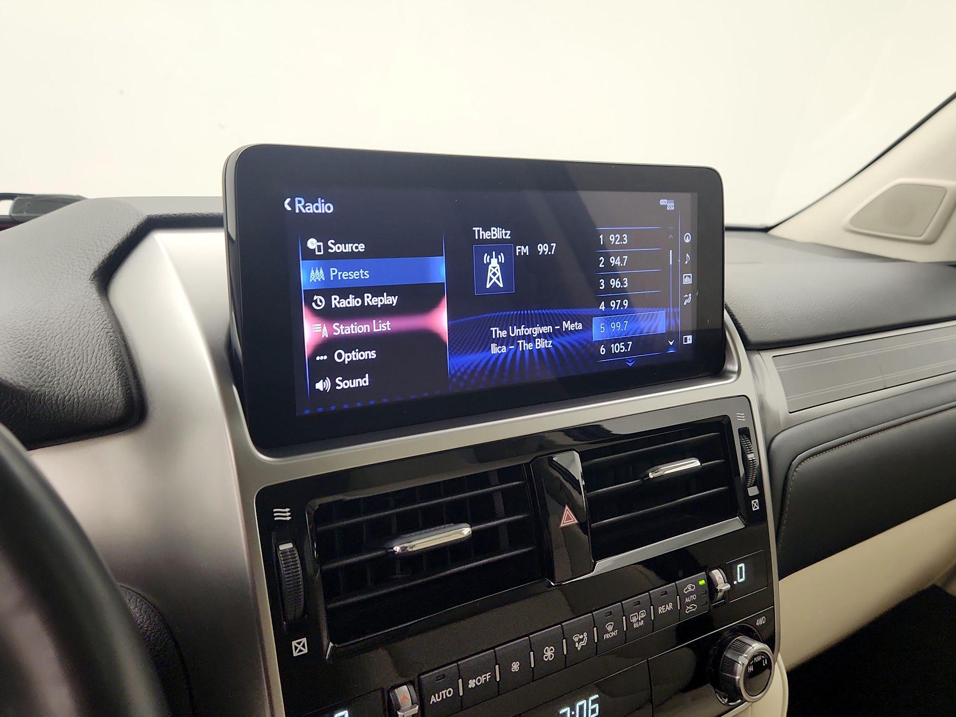 Thumbnail: 2022 Lexus GX - 16