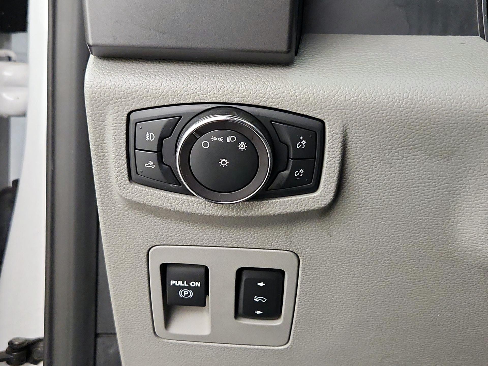 Thumbnail: 2019 Ford F-150 - 13