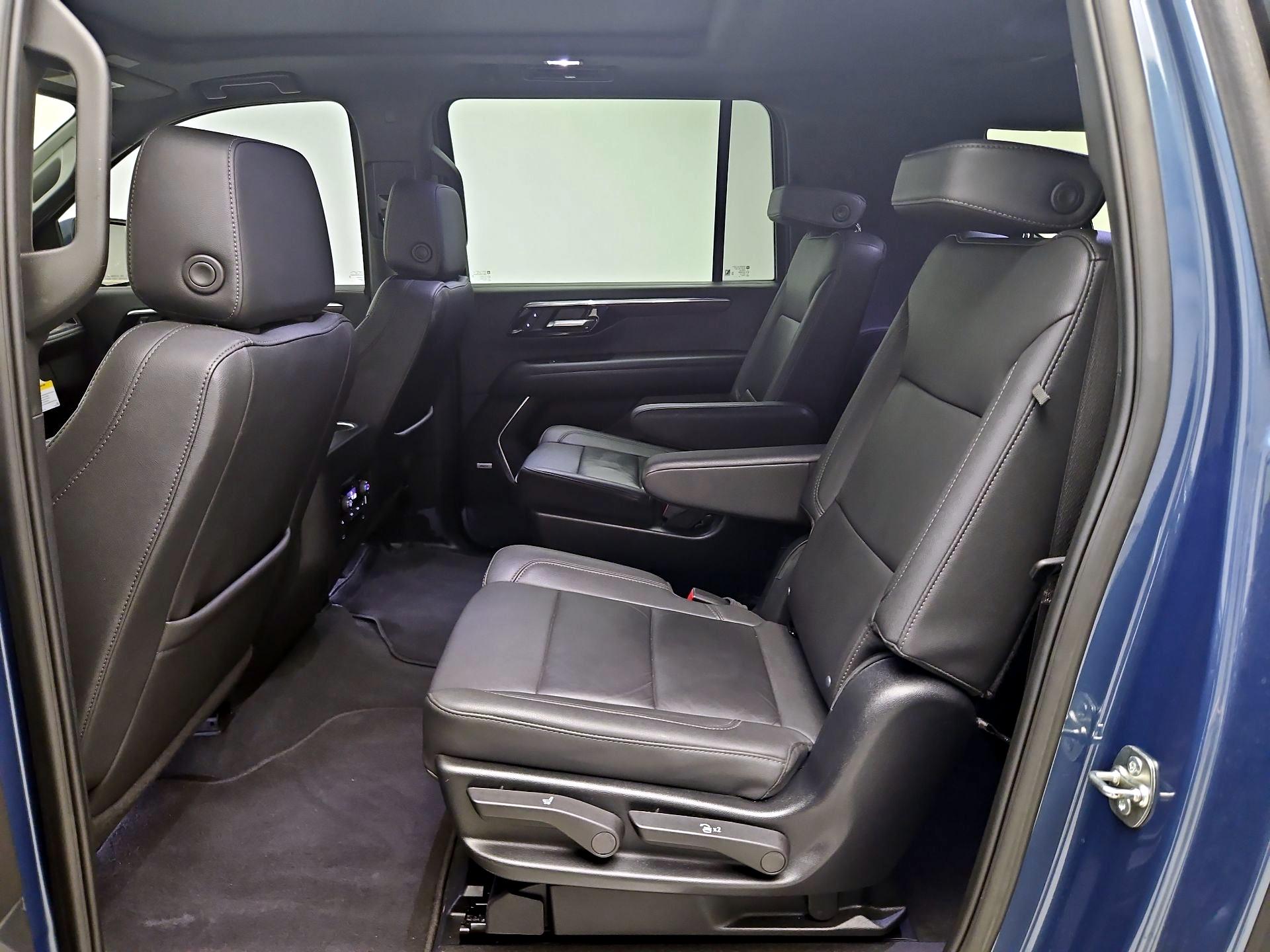 Thumbnail: 2025 Chevrolet Suburban - 17